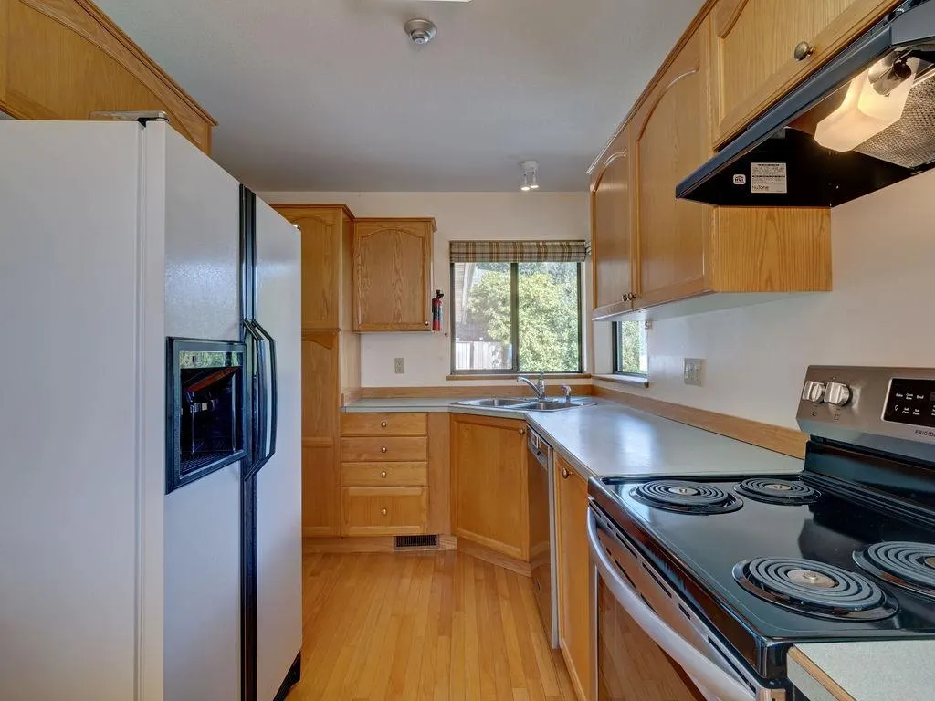 5170 Ridgeview Drive