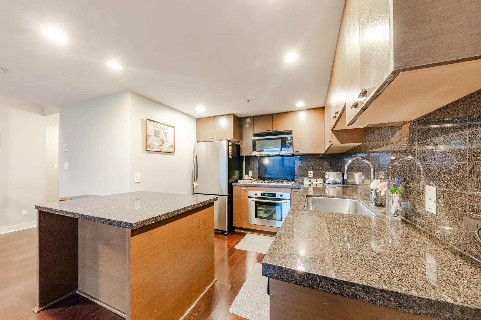 1805 6333 Katsura Street