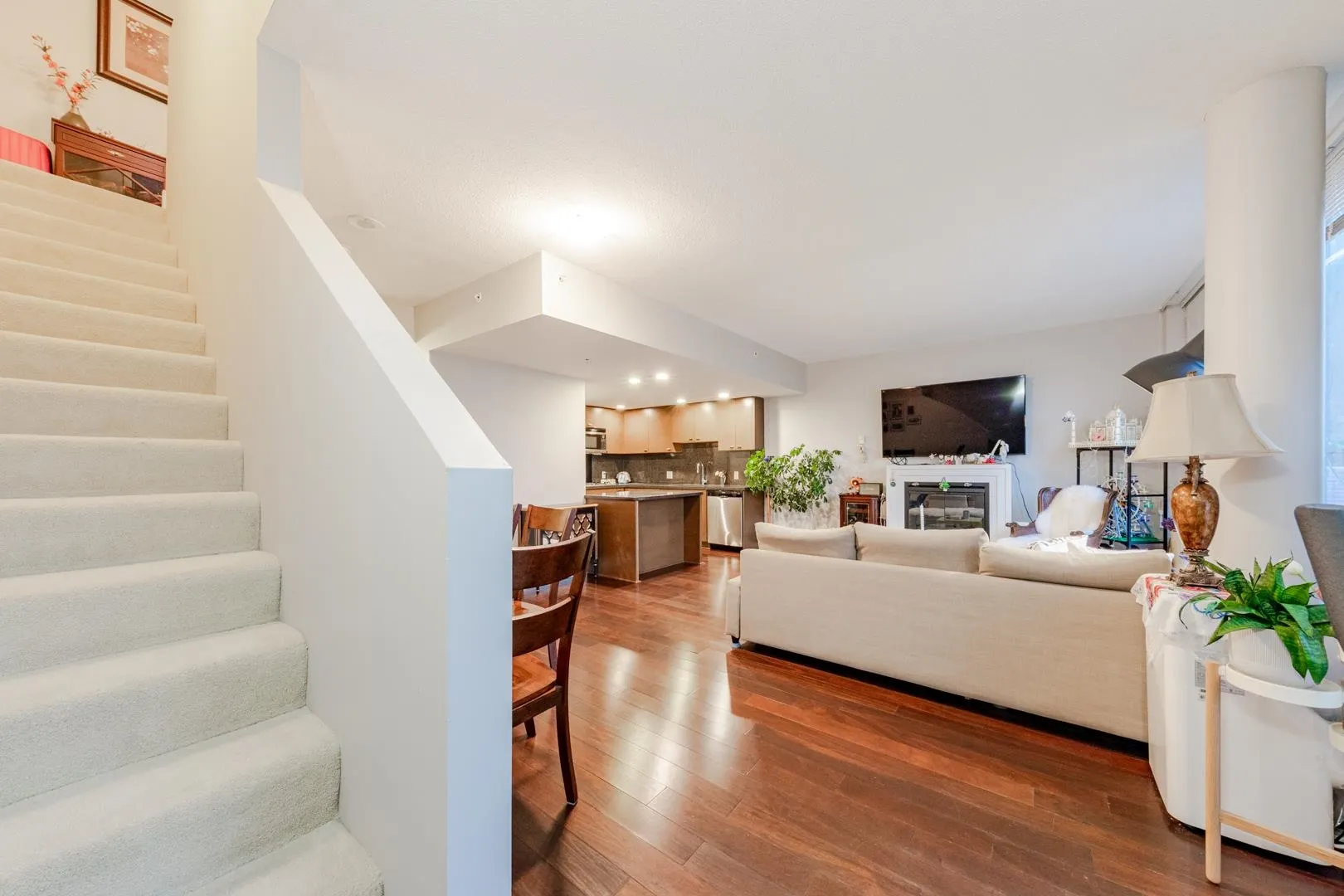 1805 6333 Katsura Street