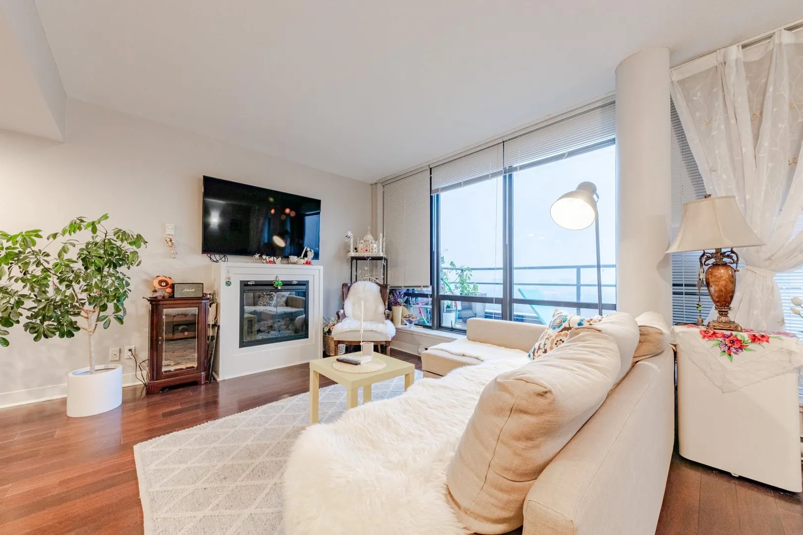 1805 6333 Katsura Street