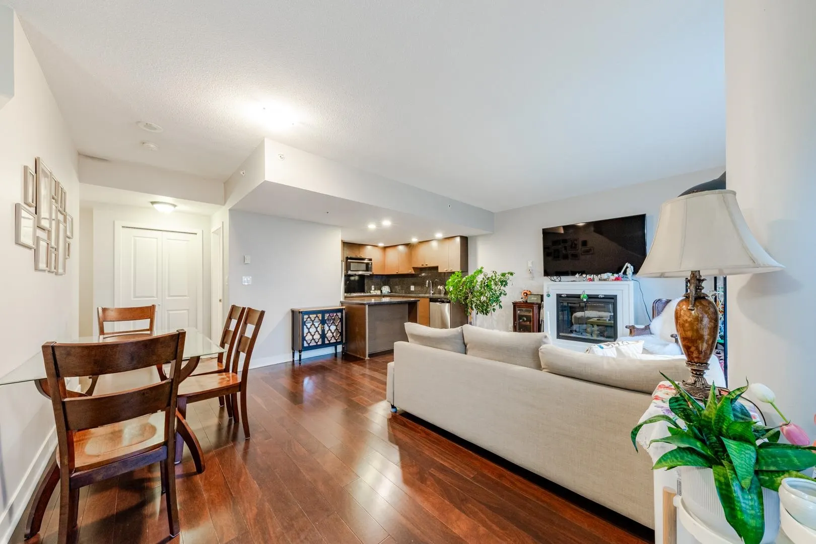 1805 6333 Katsura Street