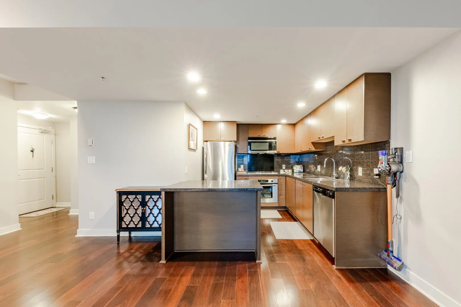 1805 6333 Katsura Street