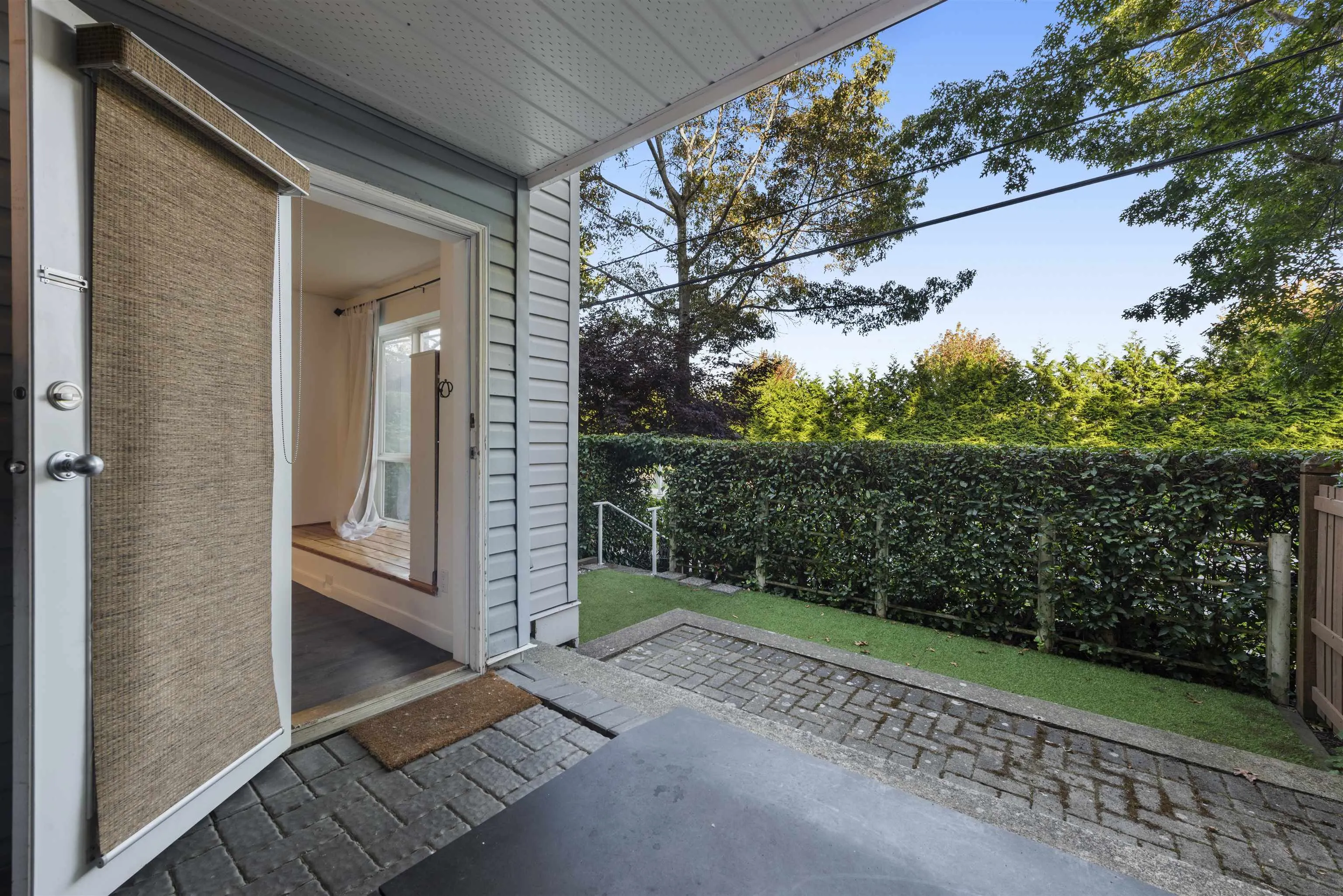 104 12633 No 2 Road