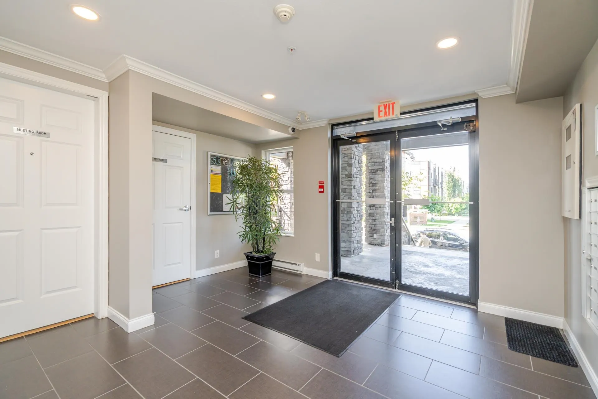 409 5474 198th Street