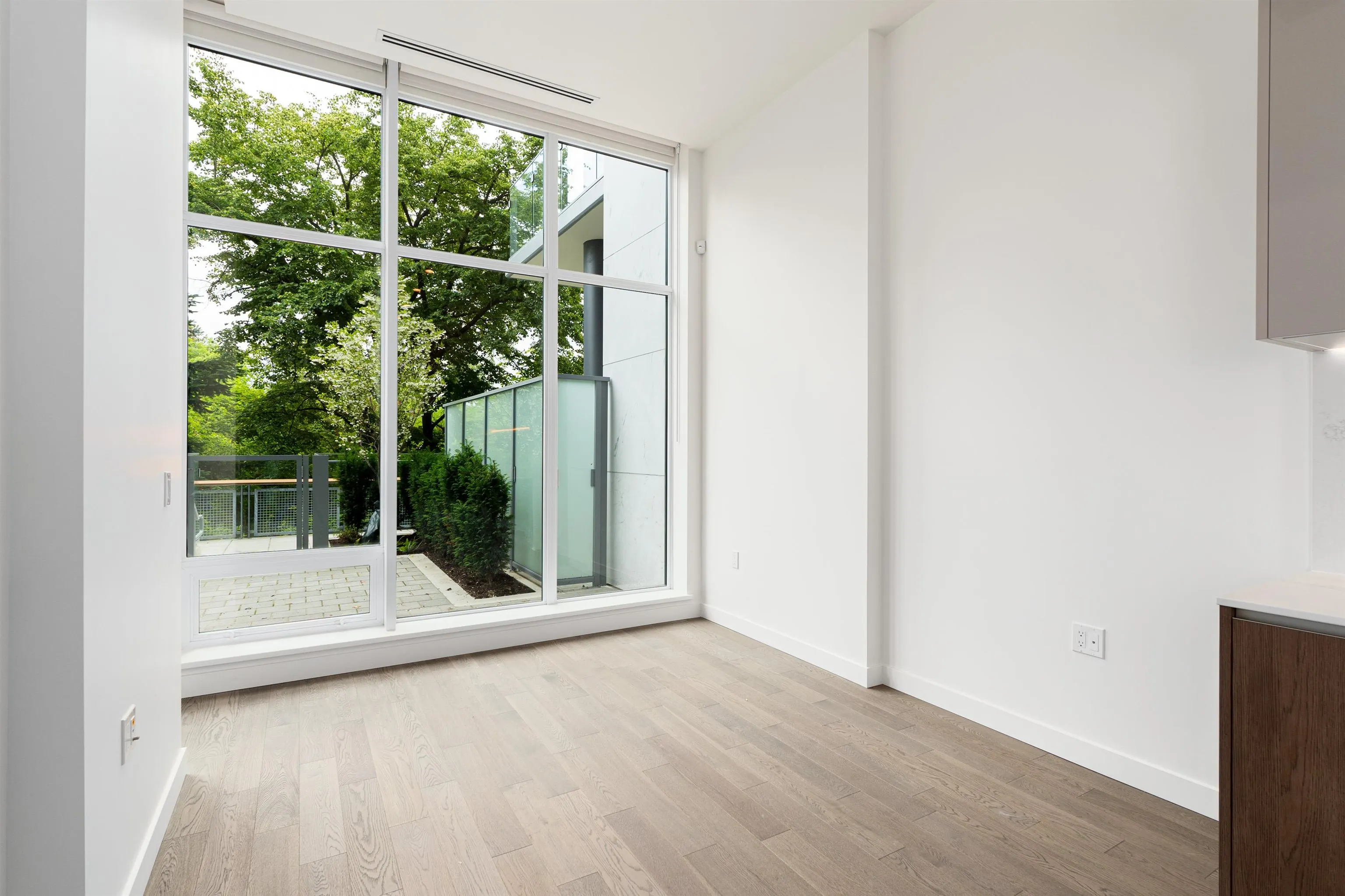 108 6833 Pearson Way