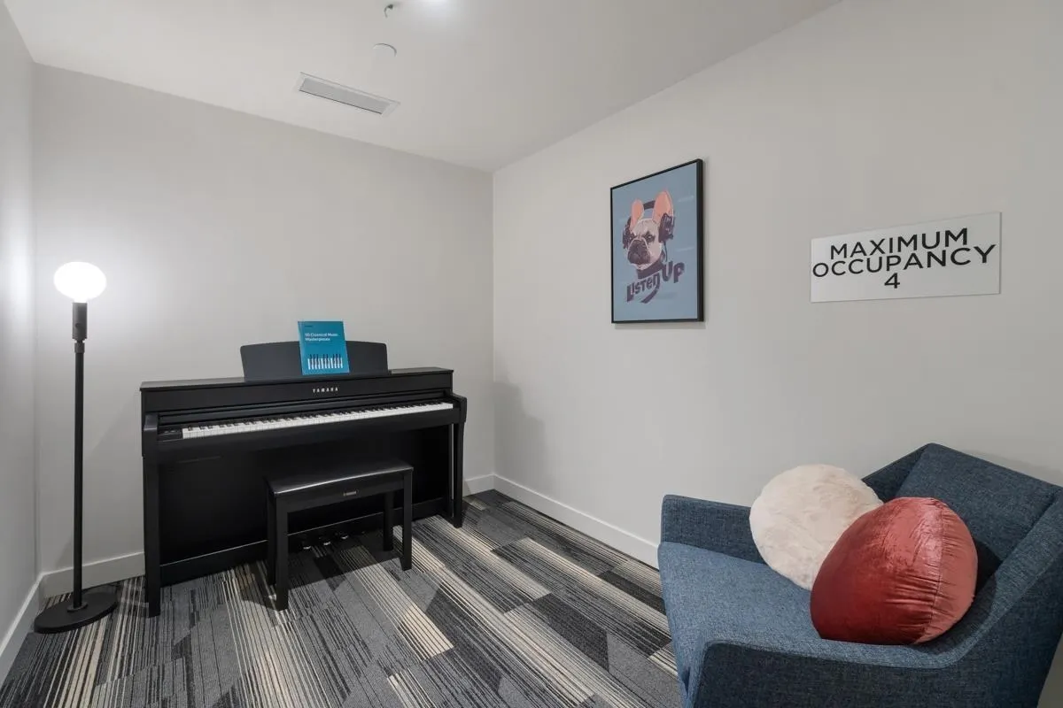 108 6833 Pearson Way