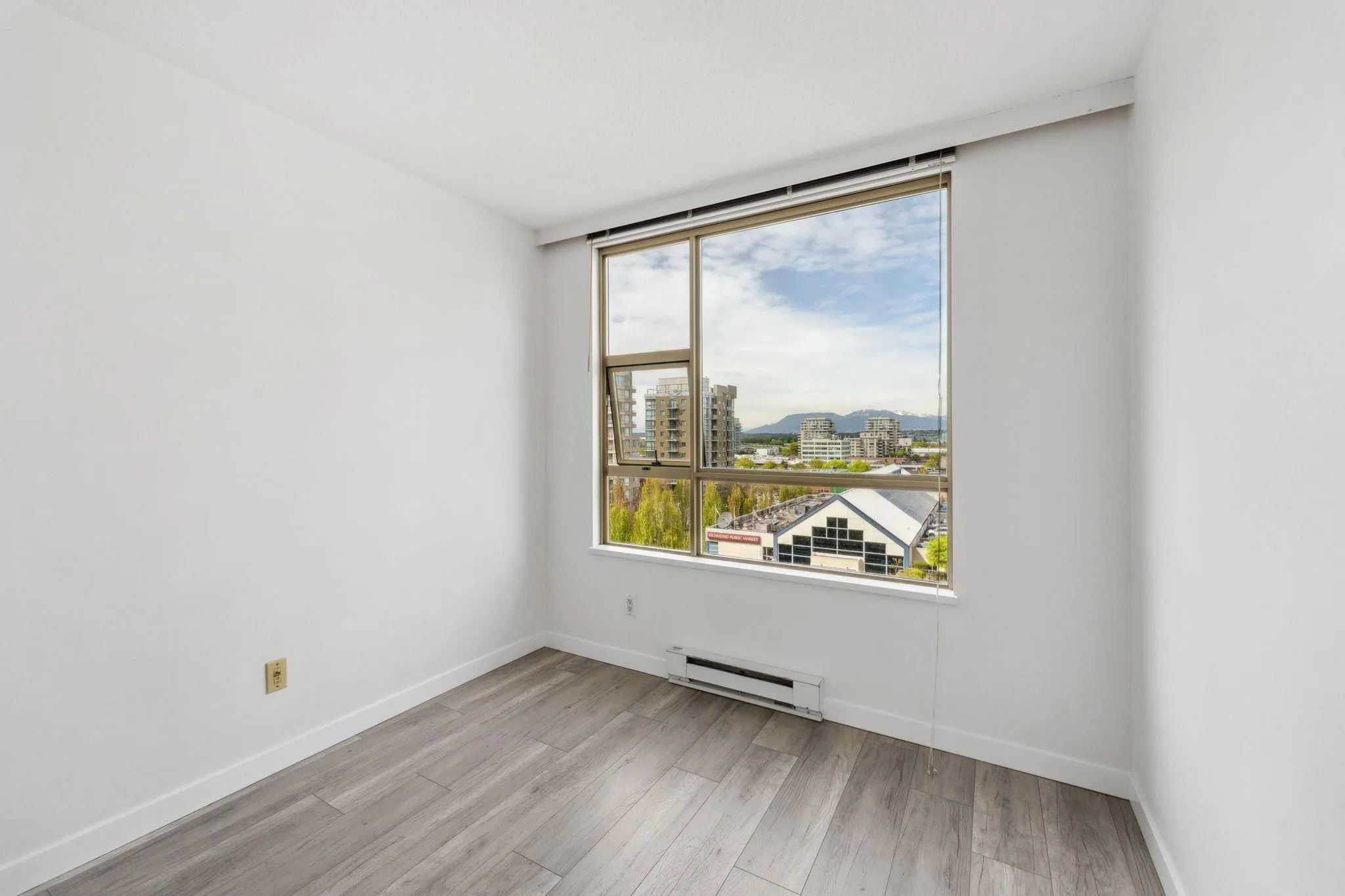 1105 8238 Saba Road