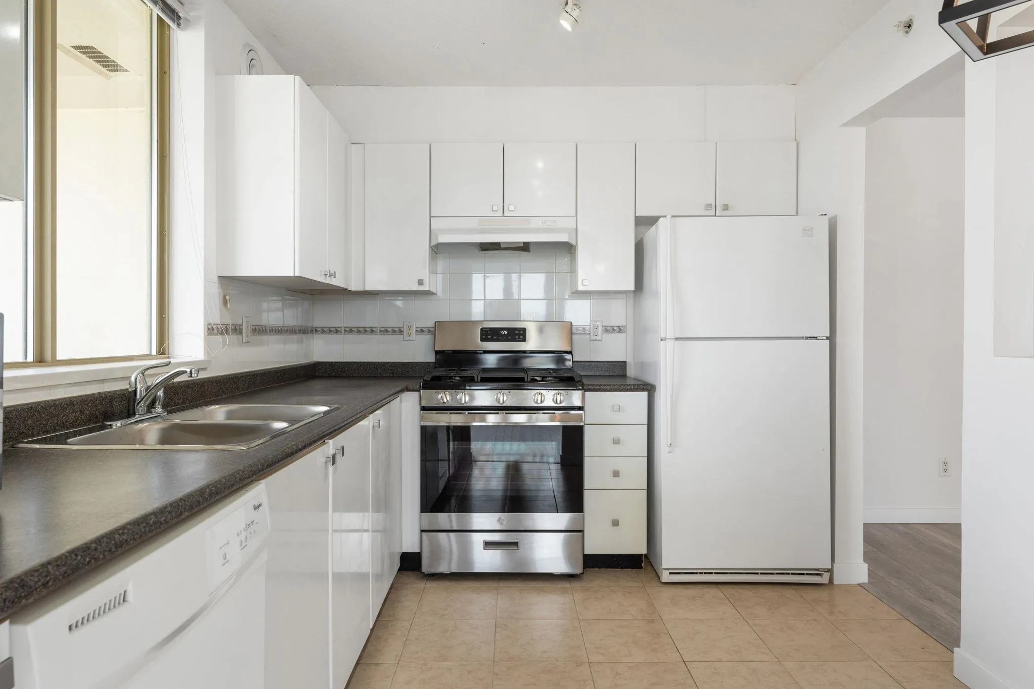 1105 8238 Saba Road