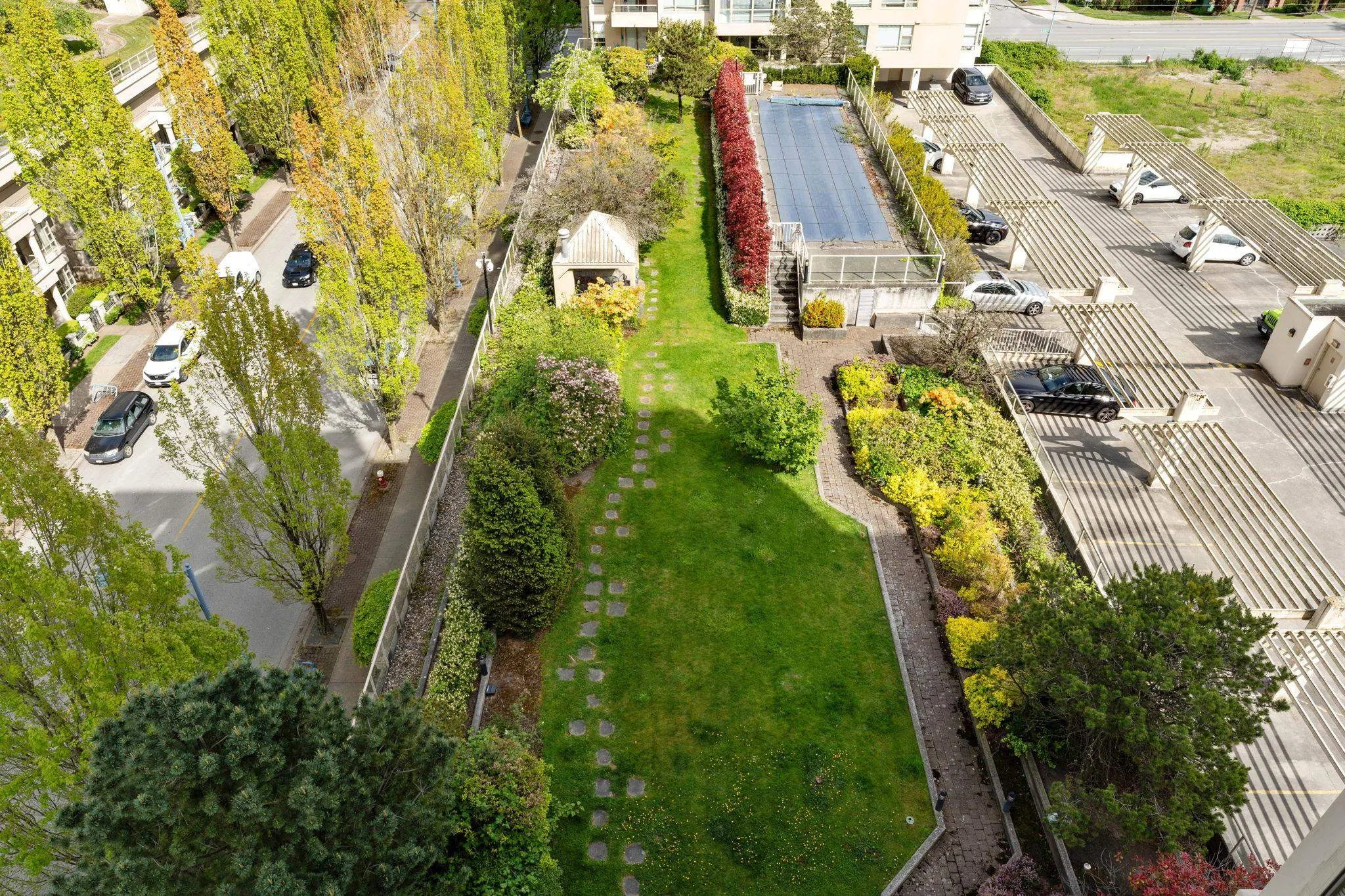1105 8238 Saba Road