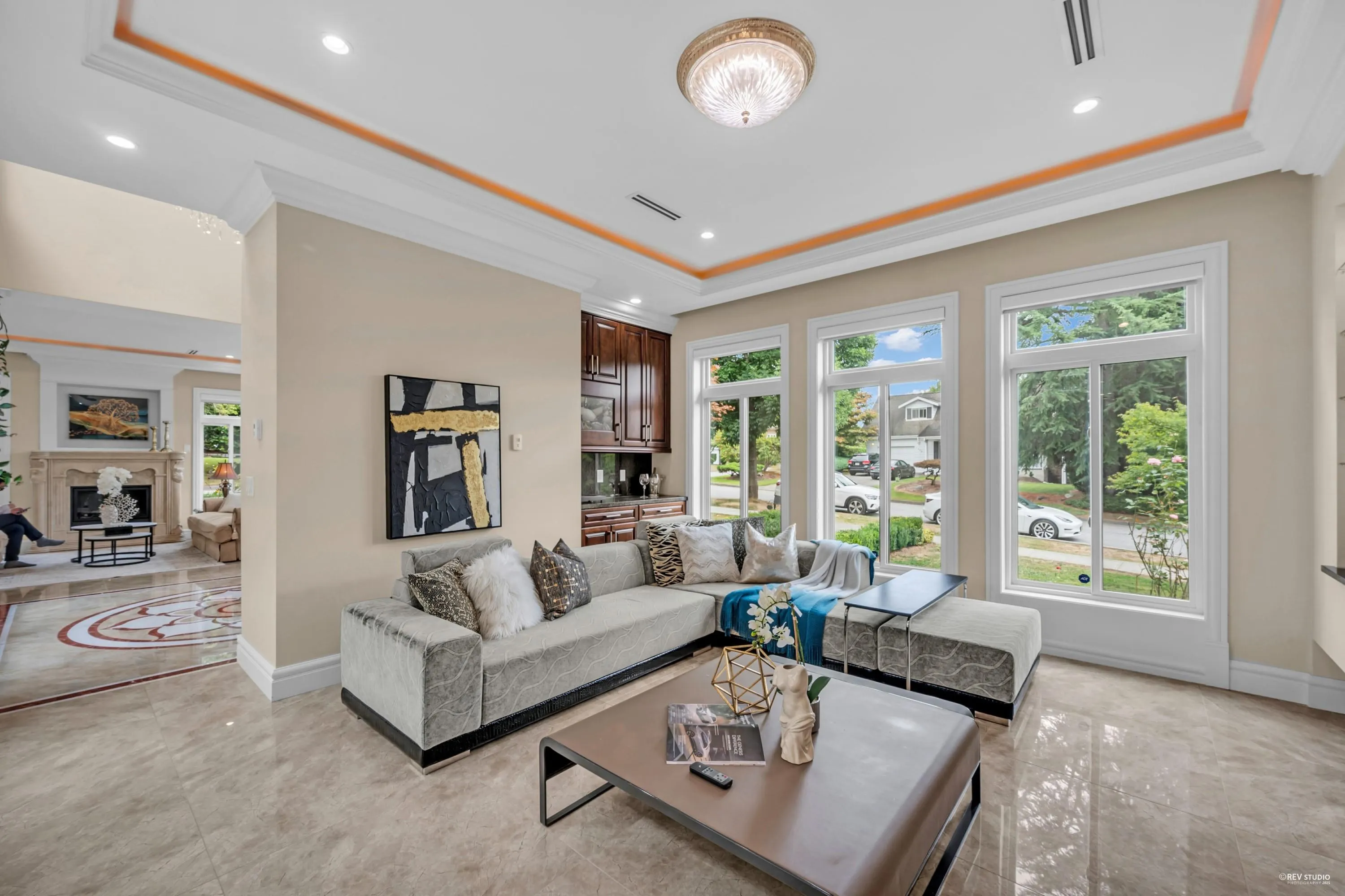3601 Lynndale Crescent
