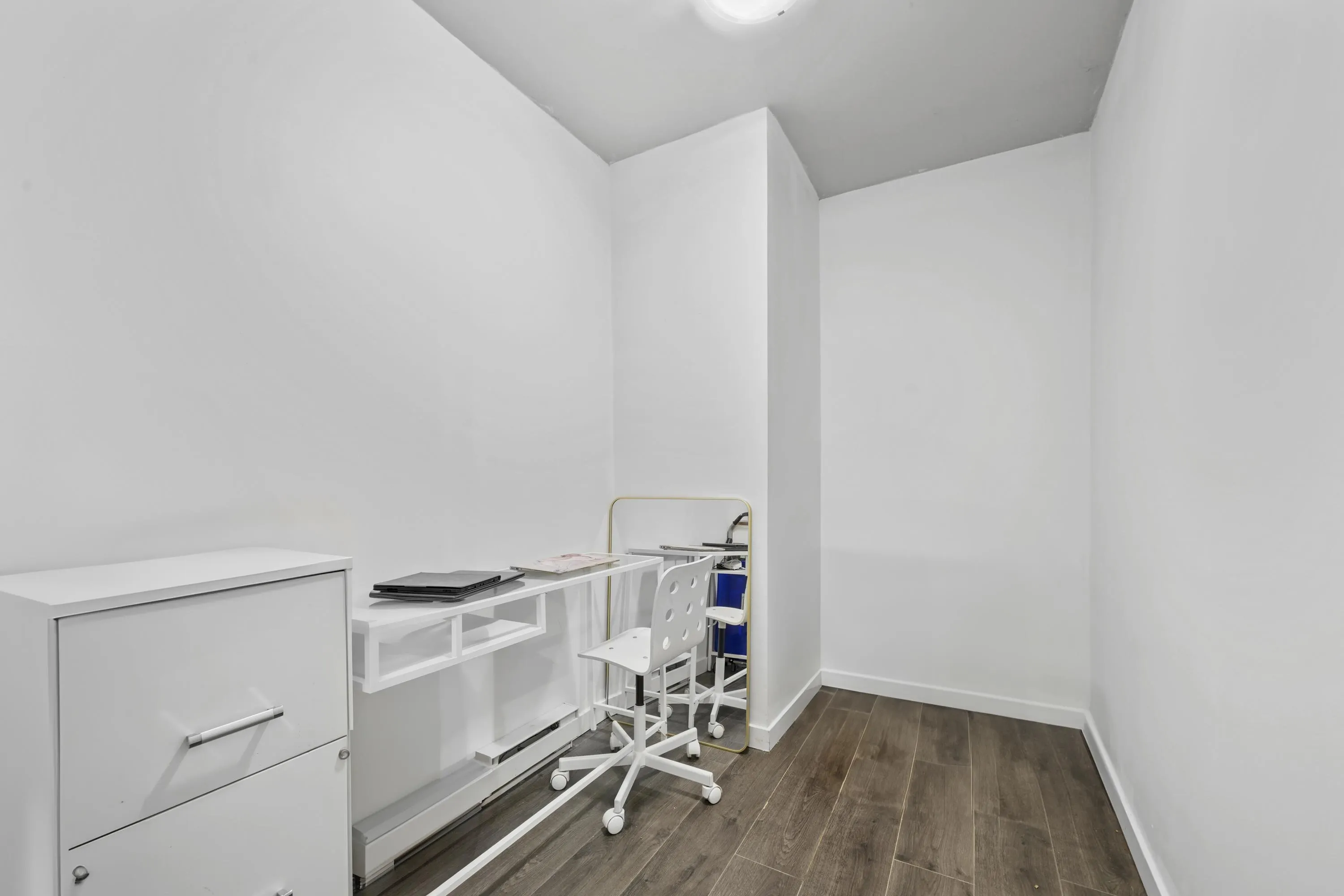 311 121 Shoreline Circle