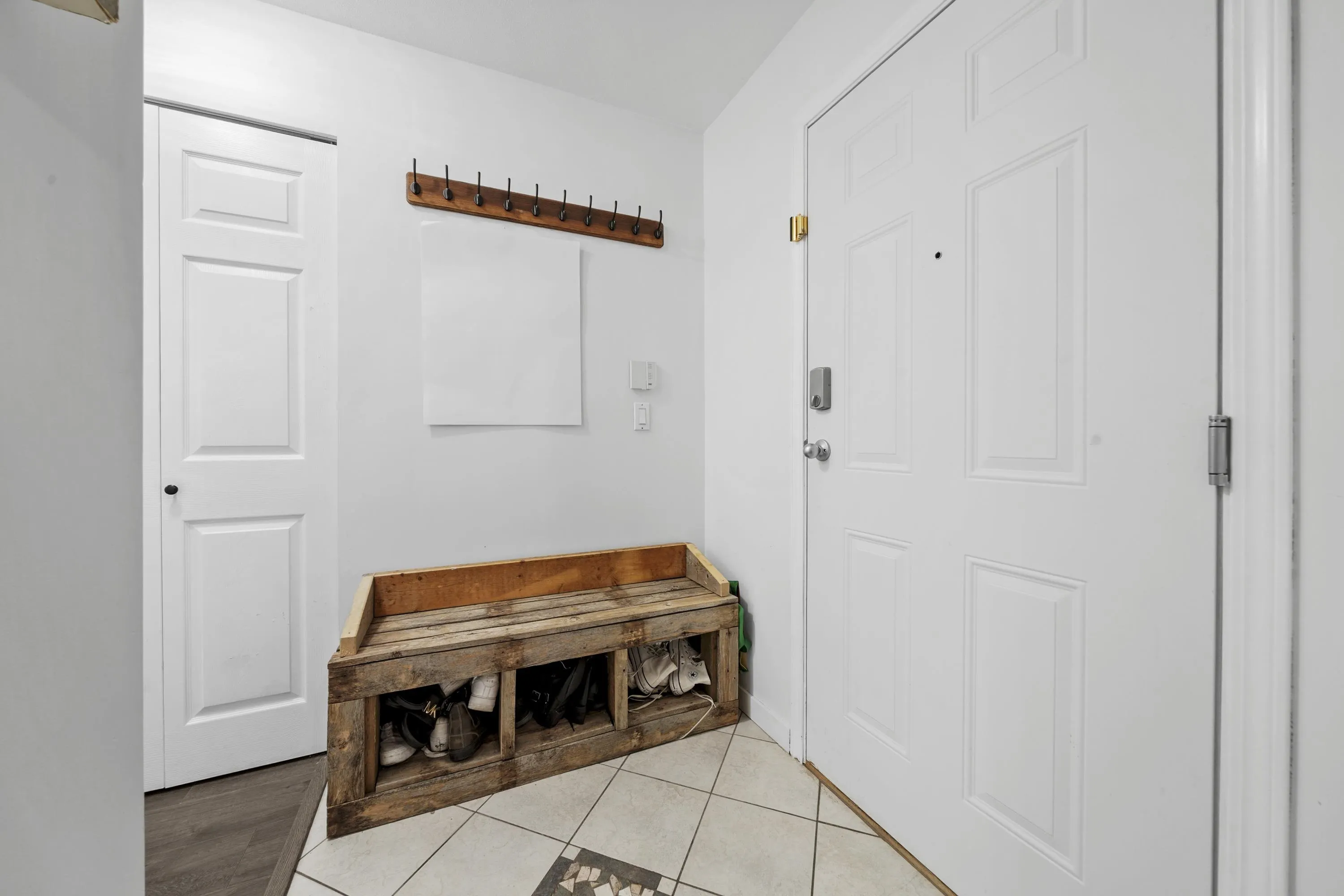 311 121 Shoreline Circle