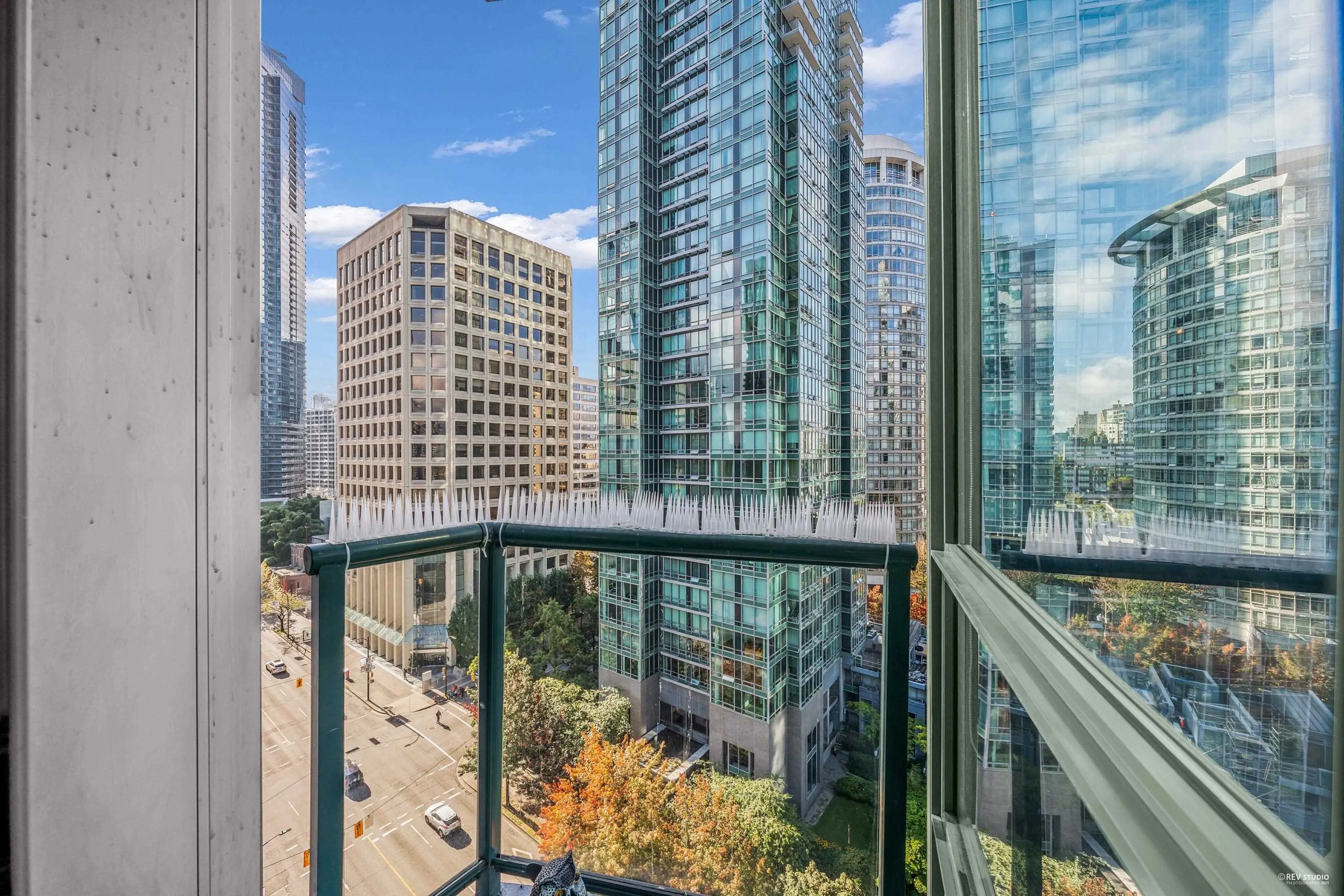 1503 1239 W Georgia Street