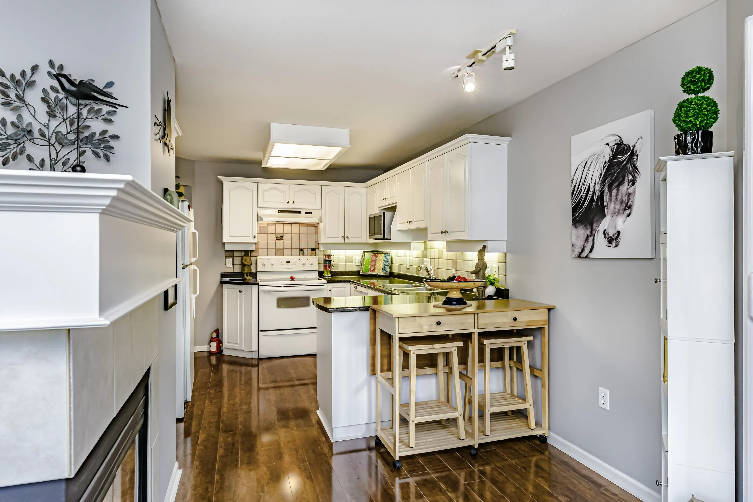 101 17727 58 Avenue