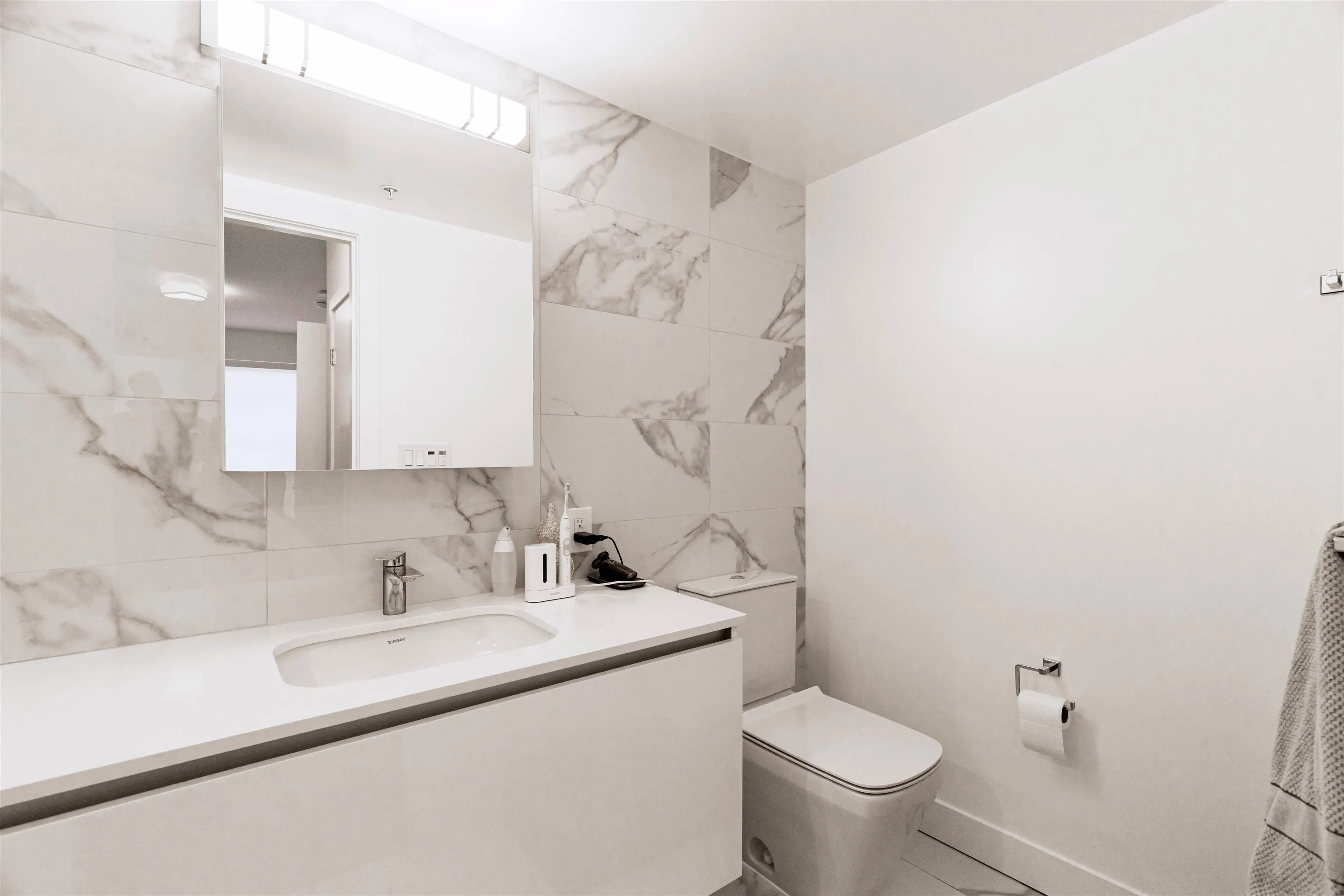 1204 5766 Gilbert Road
