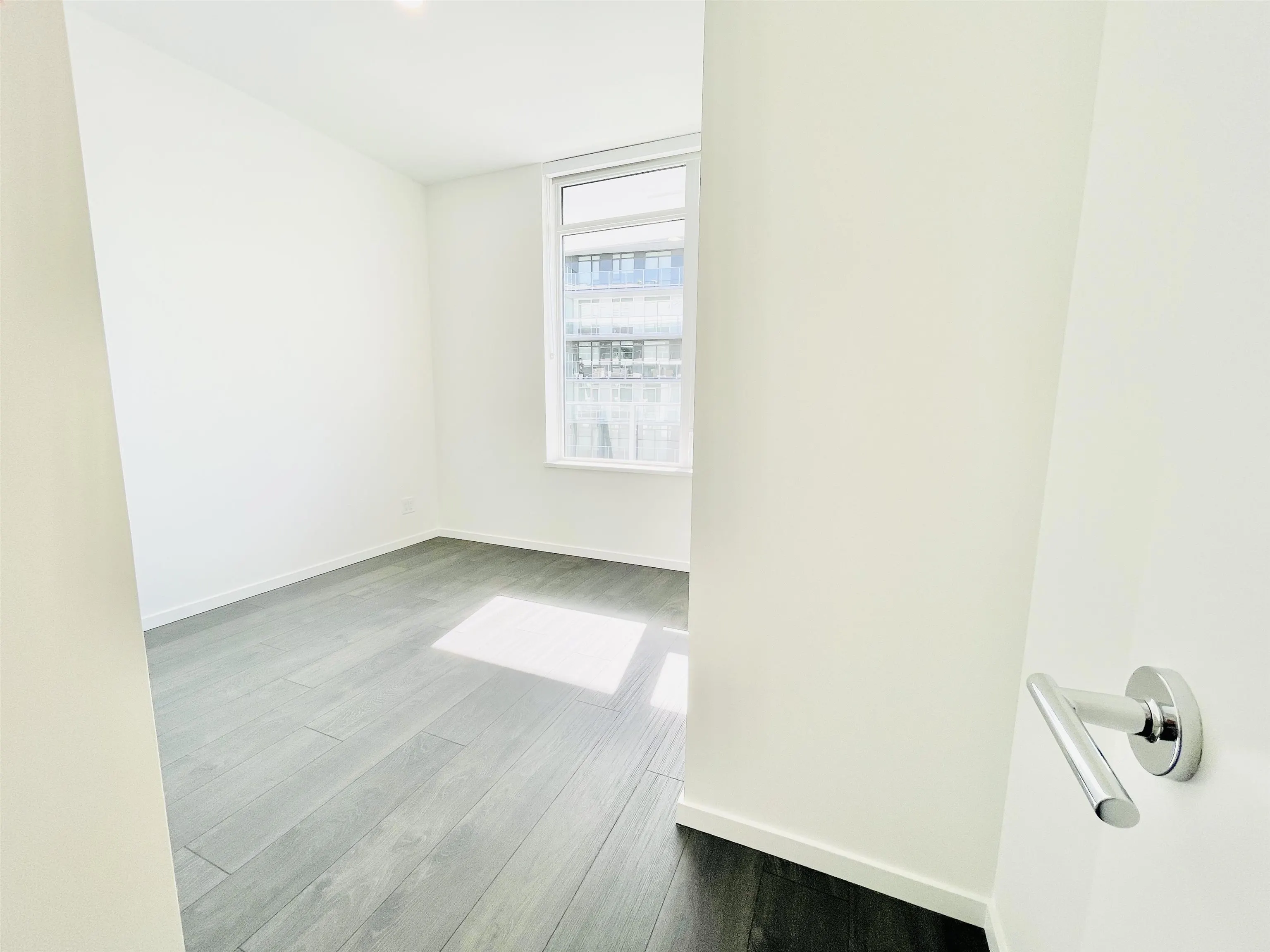 879 6600 Minoru Boulevard