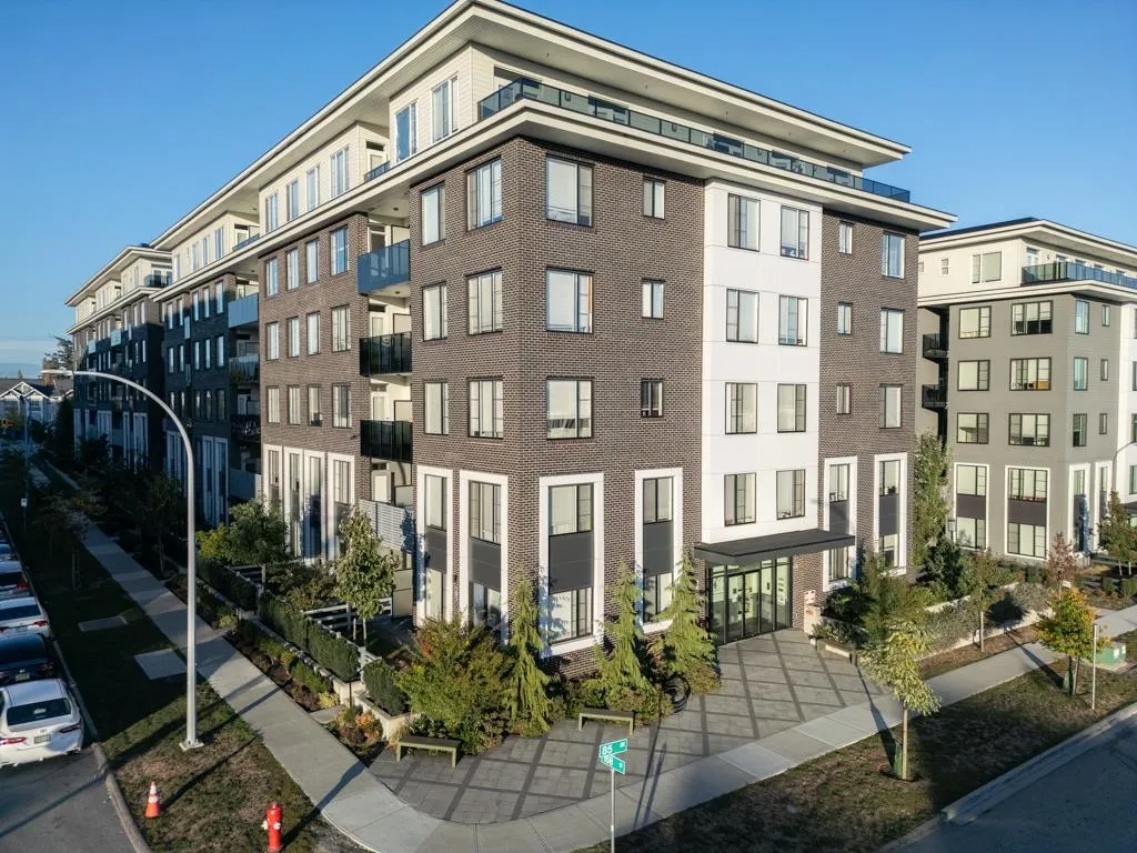 406 15815 85 Avenue