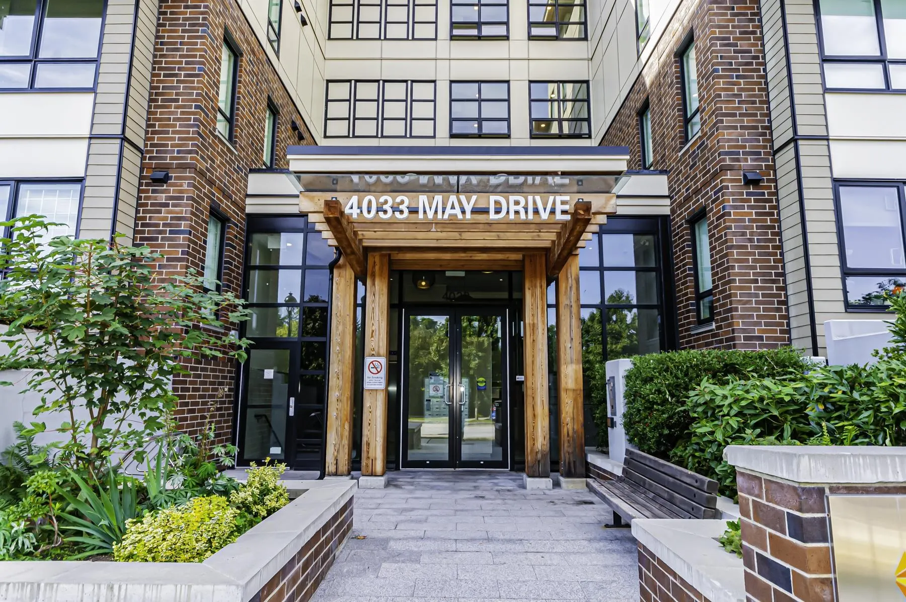 223 4033 May Drive