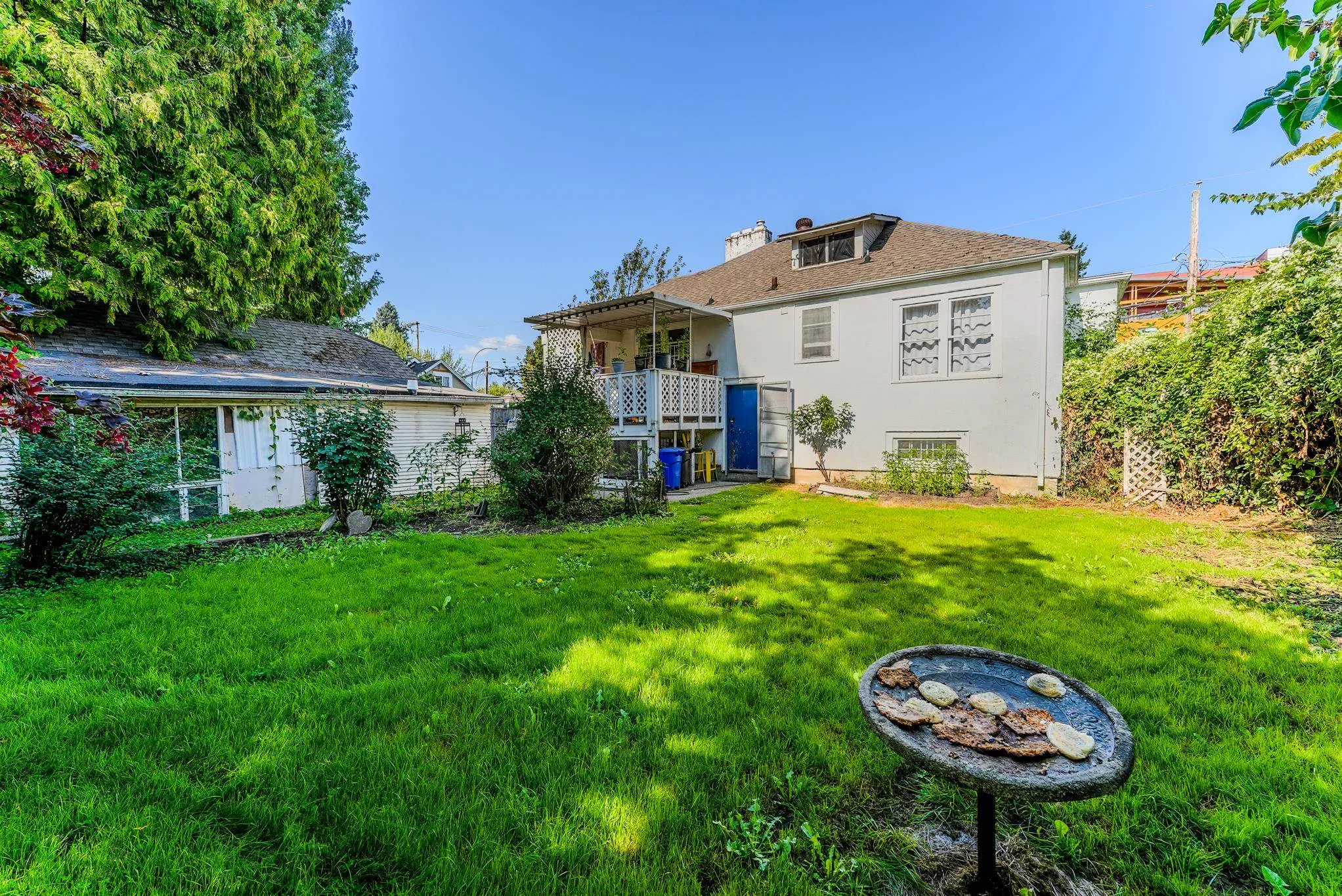 46220 Maple Avenue