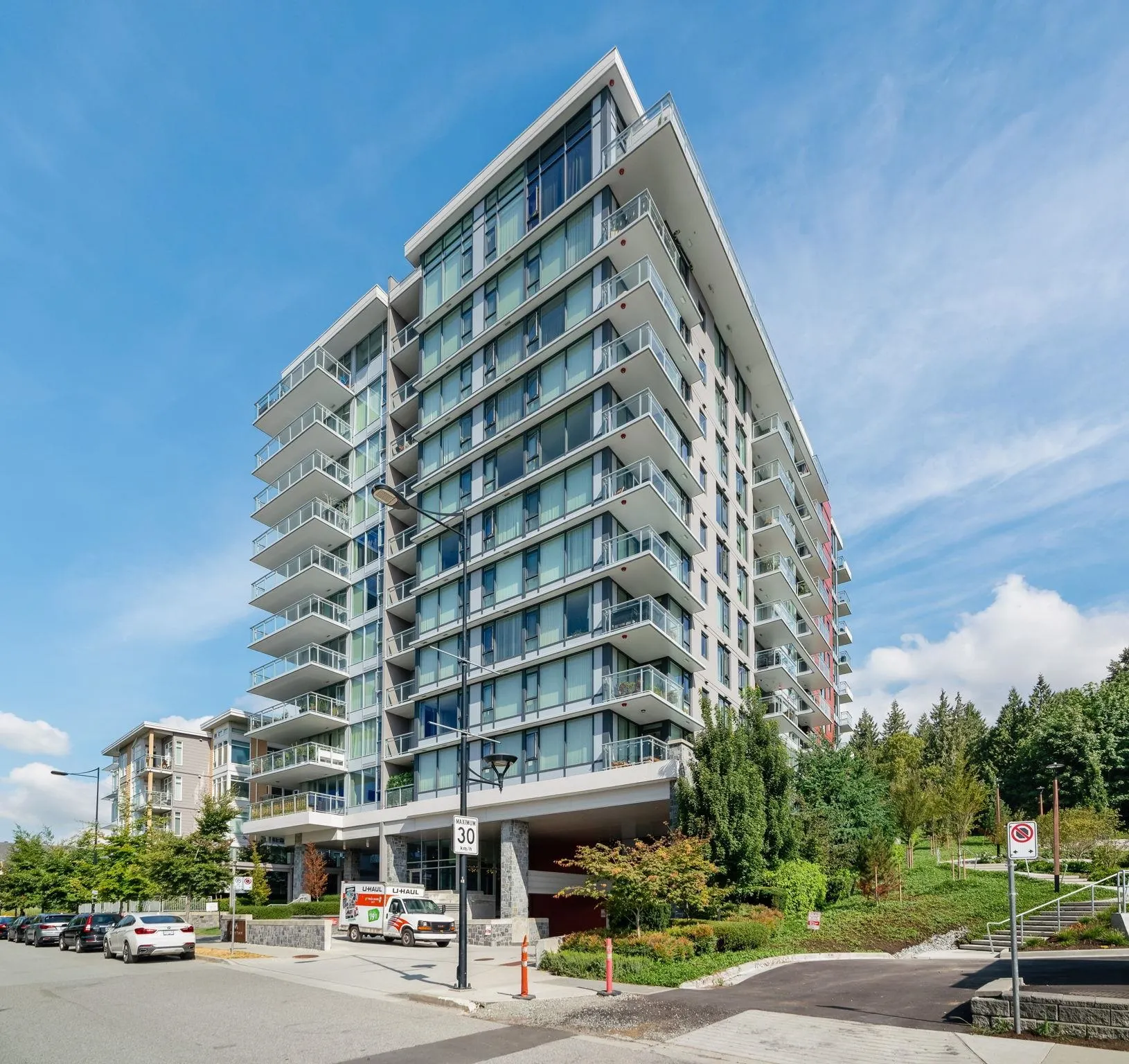 605 3281 E Kent Avenue North