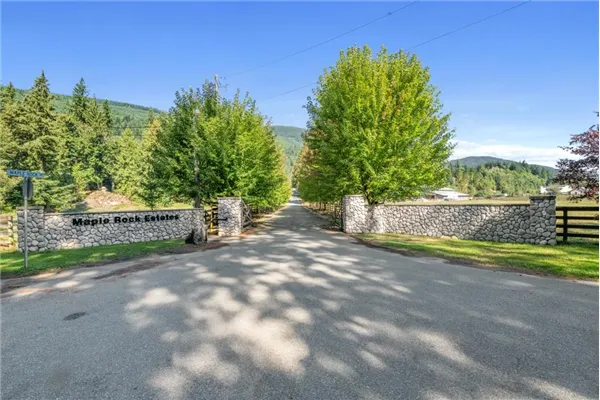 1400 Maple Rock Drive