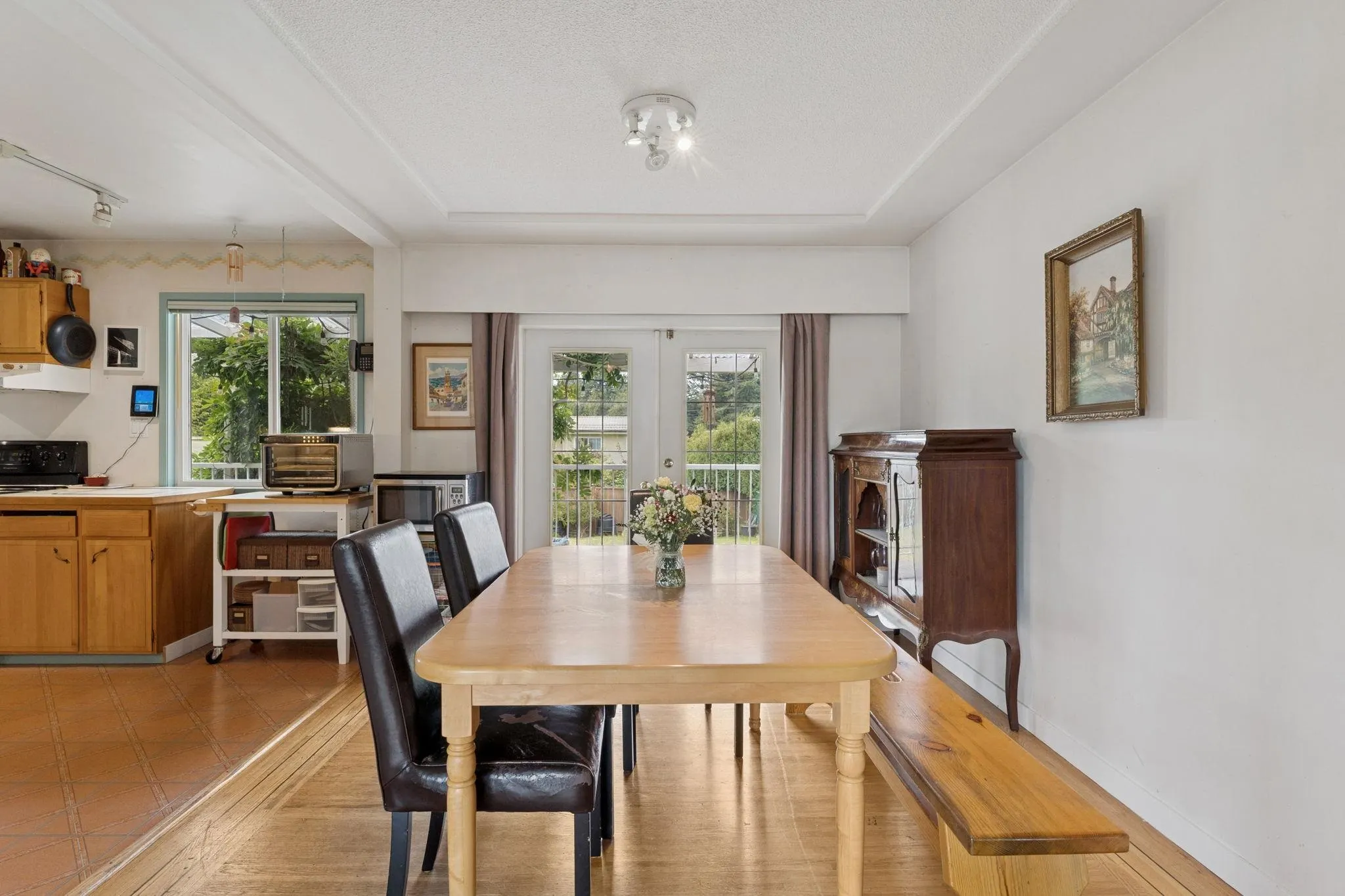 558 Draycott Street