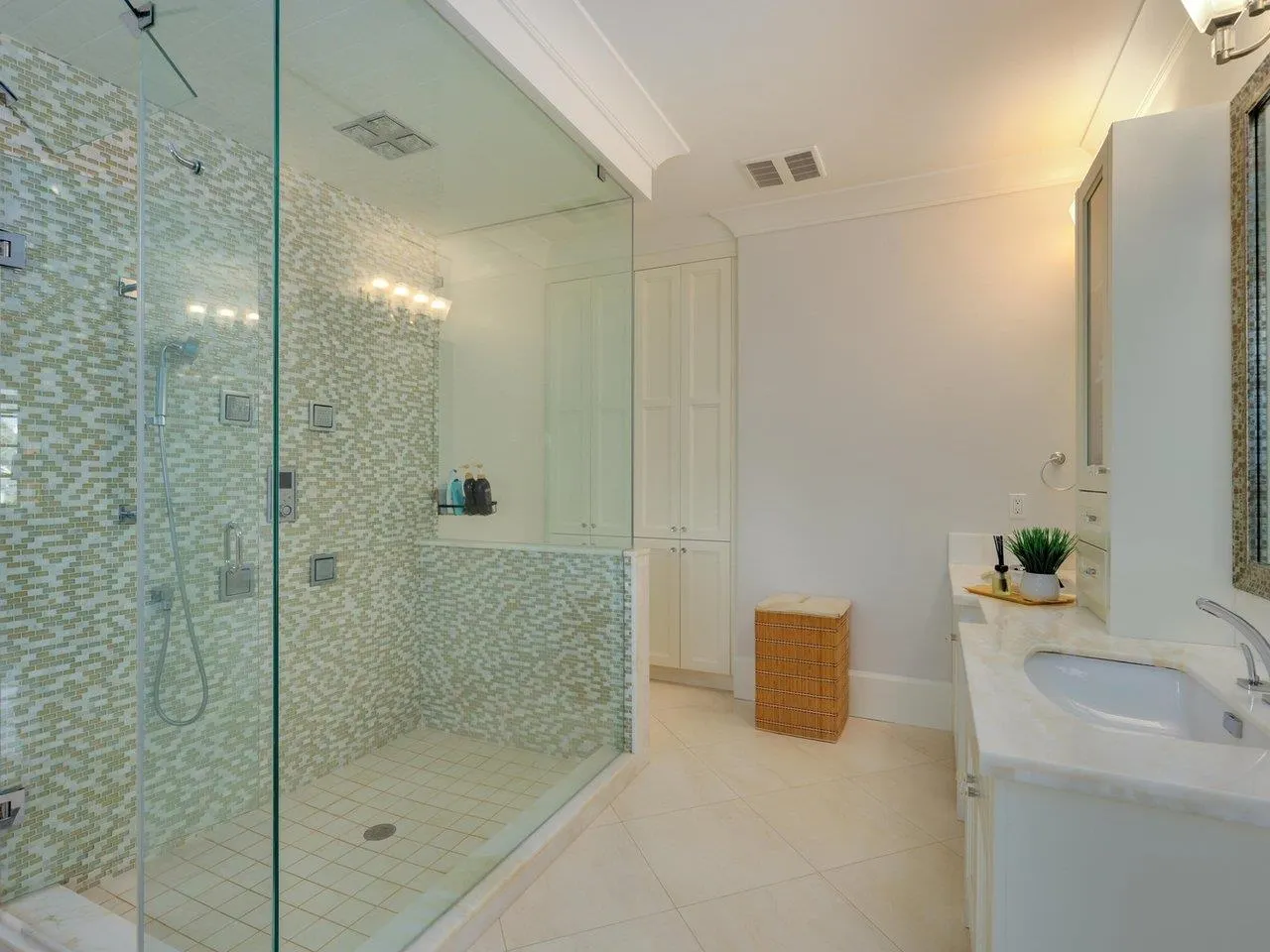 5064 Fenton Drive