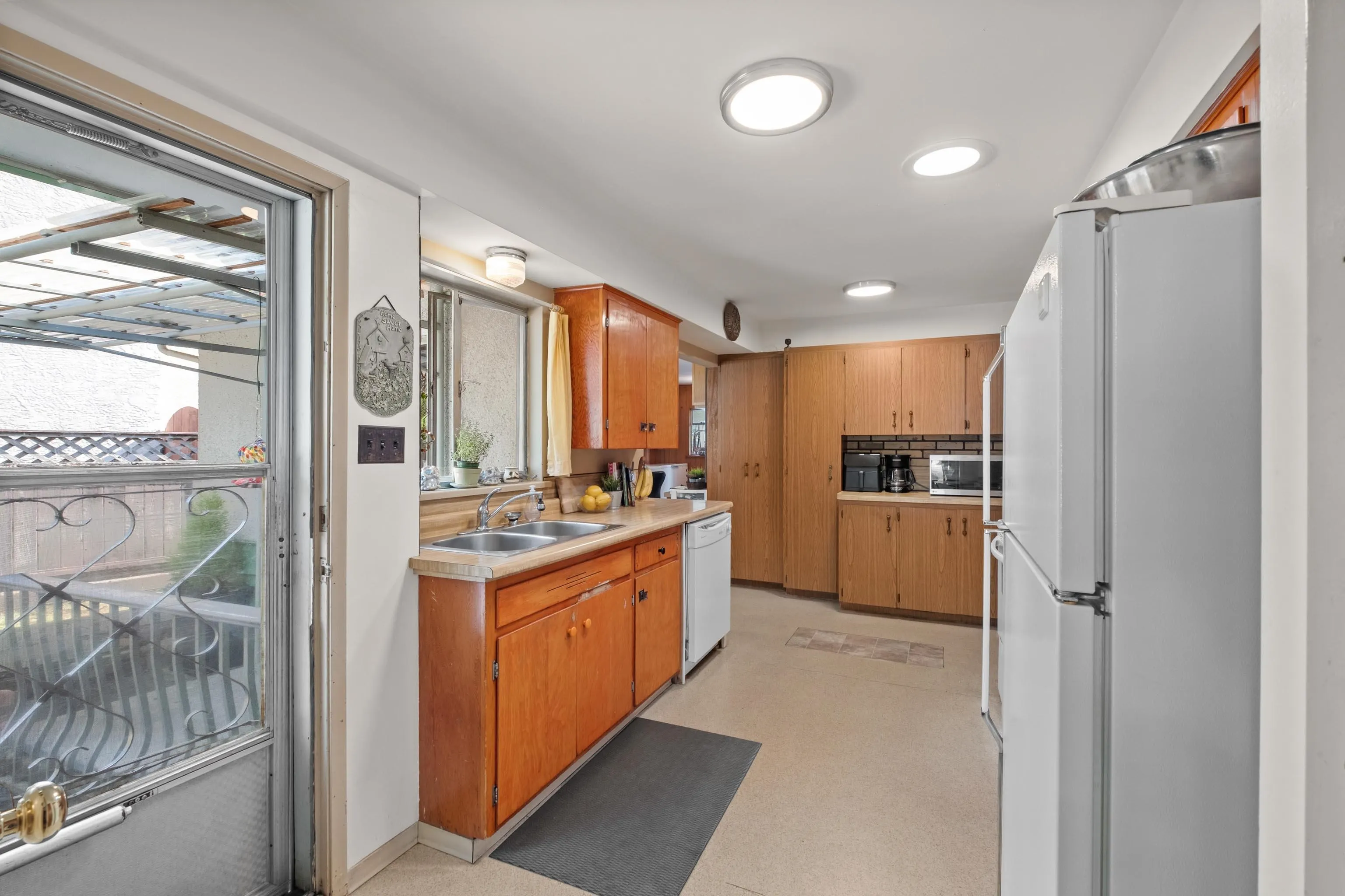 2239 Windridge Drive