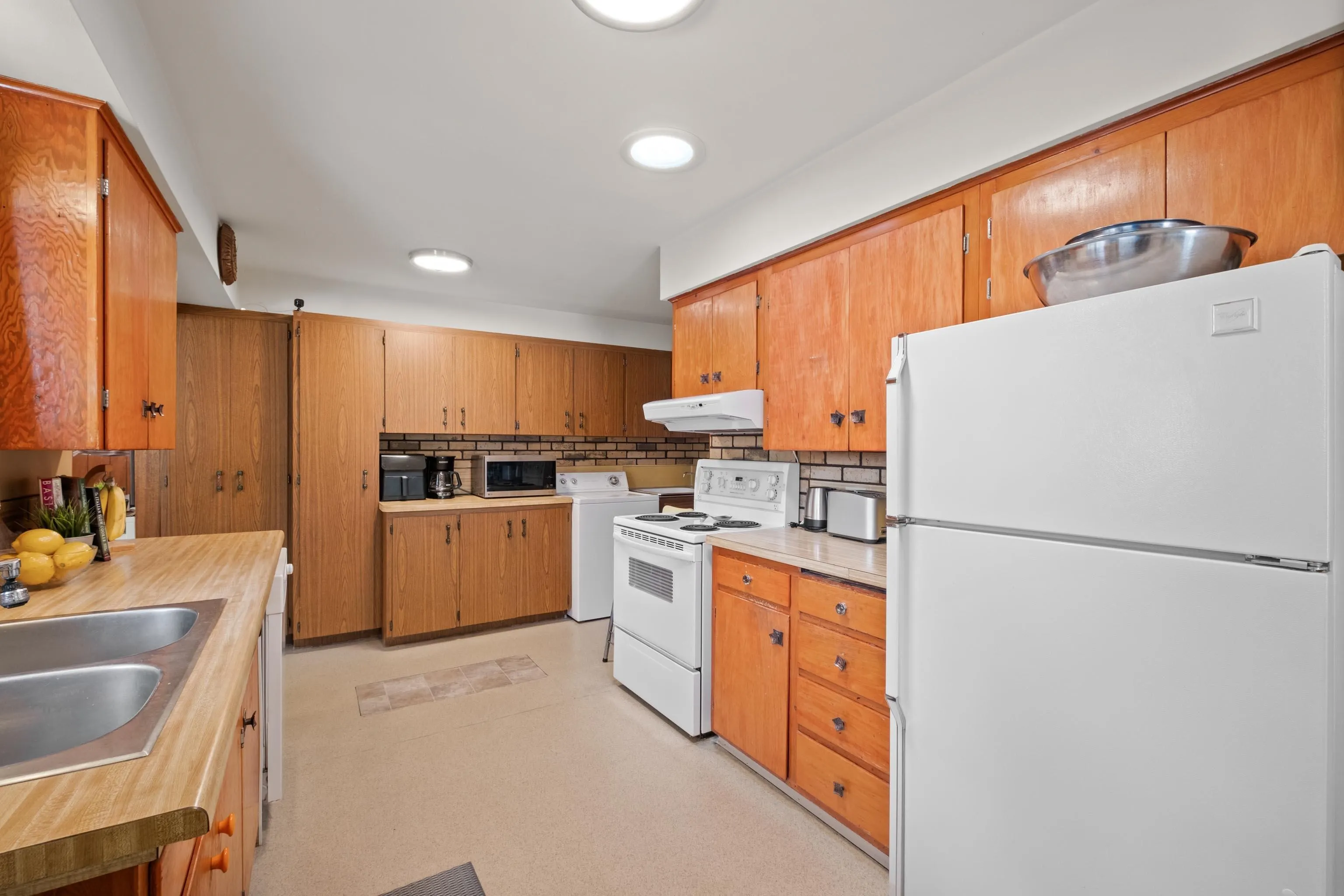 2239 Windridge Drive