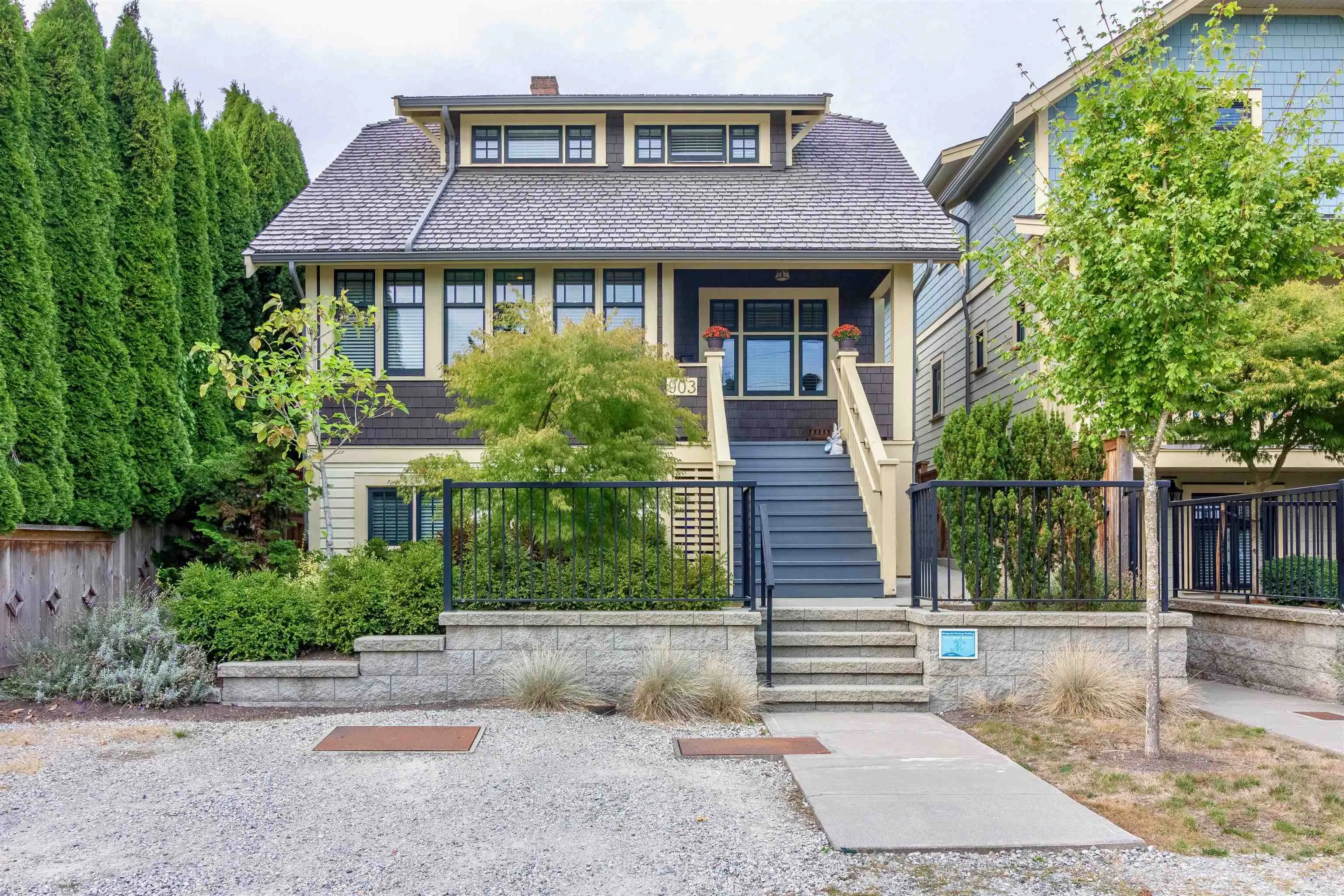903 Walls Avenue