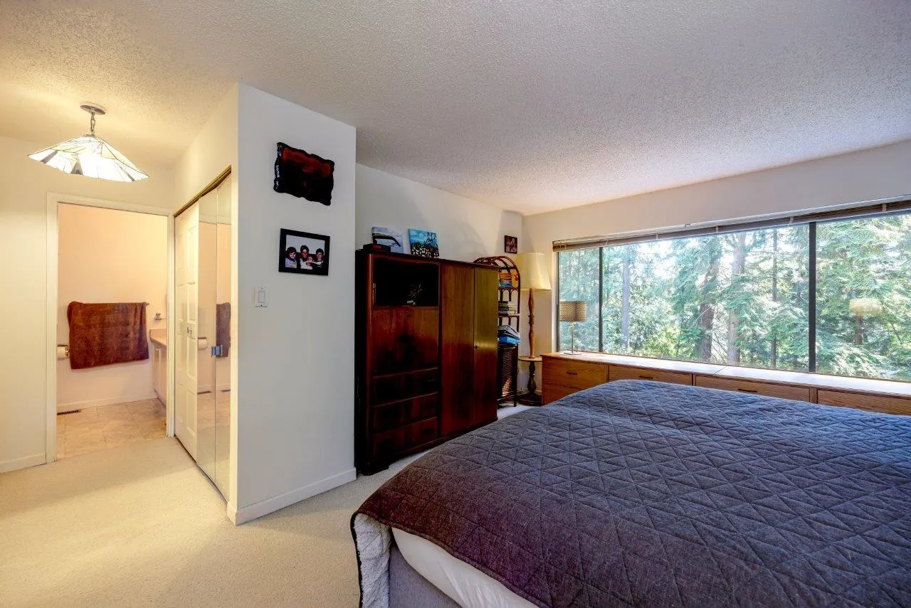 873 Hendecourt Road