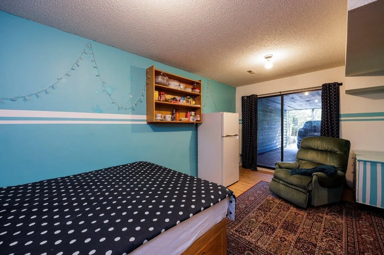 873 Hendecourt Road