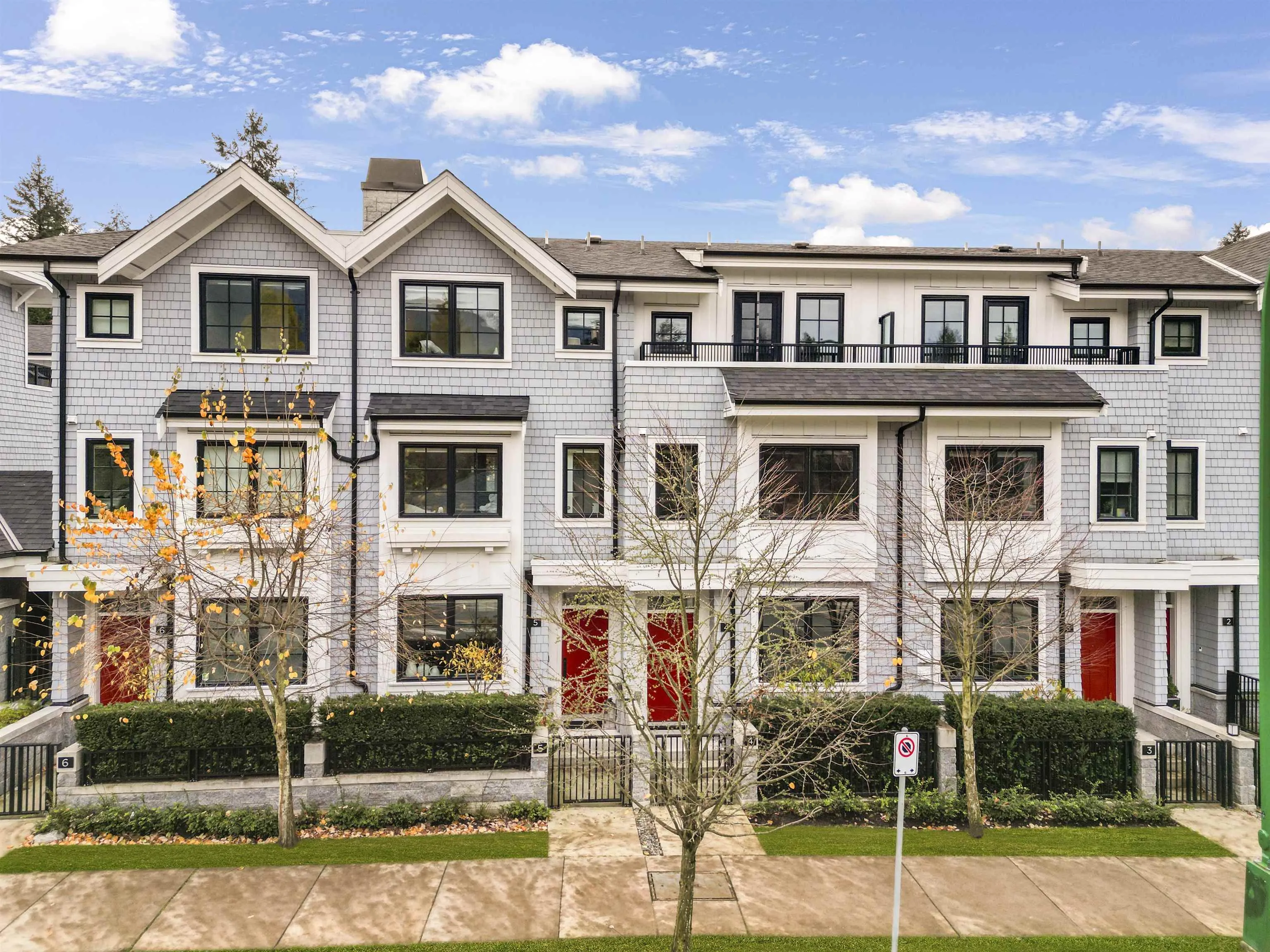 5 1133 Ridgewood Drive