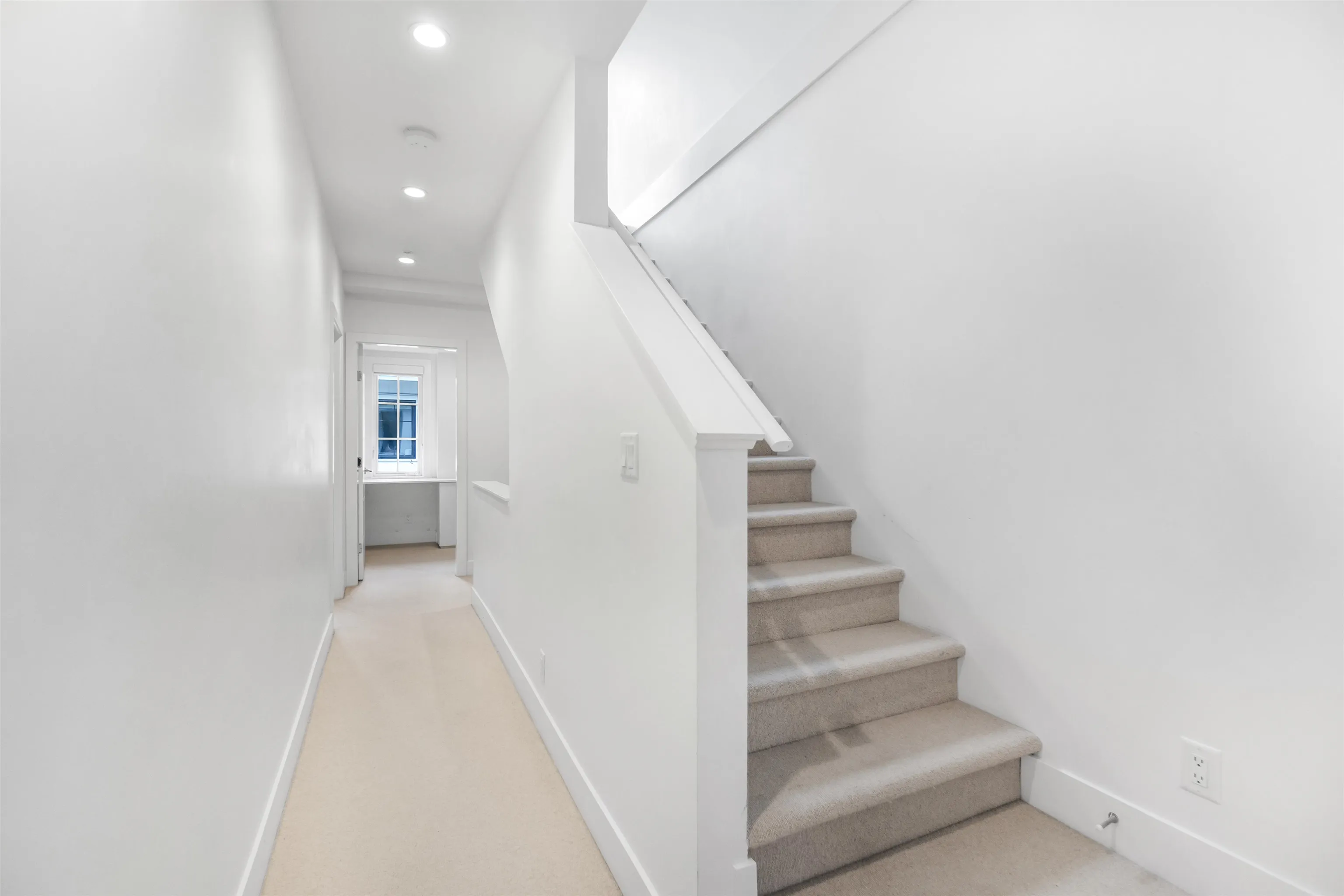 5 1133 Ridgewood Drive
