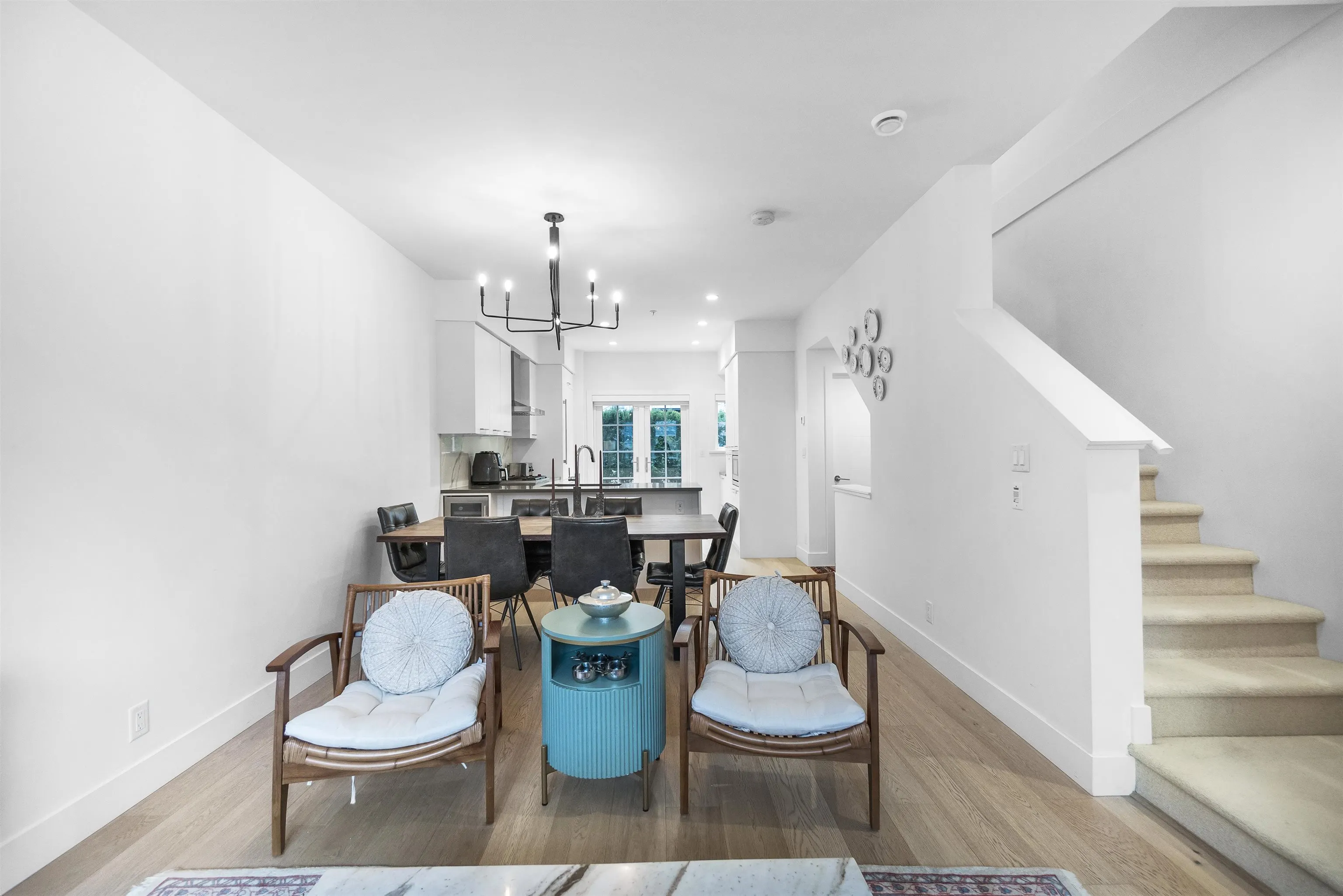 5 1133 Ridgewood Drive