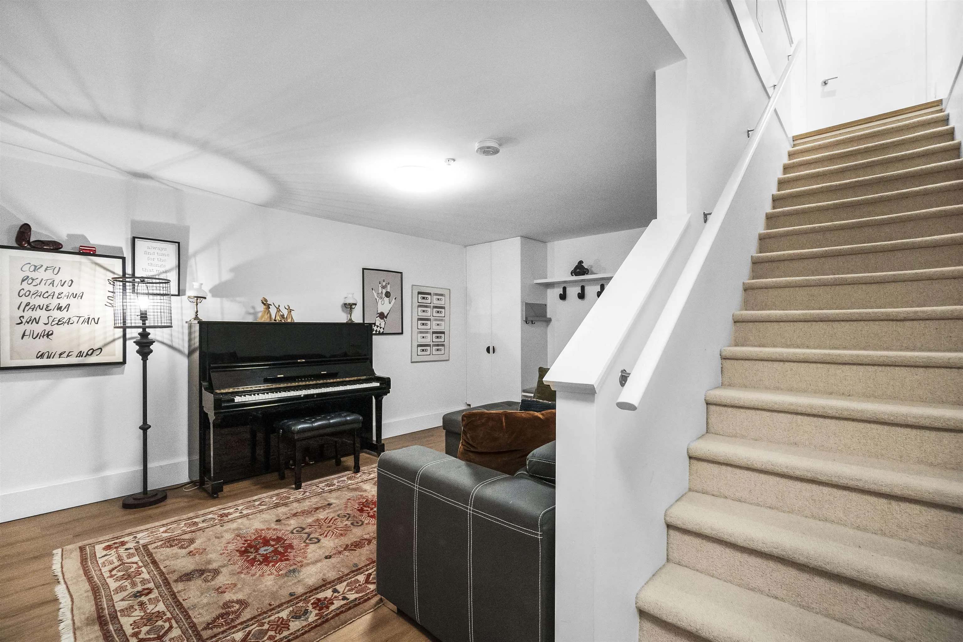 5 1133 Ridgewood Drive