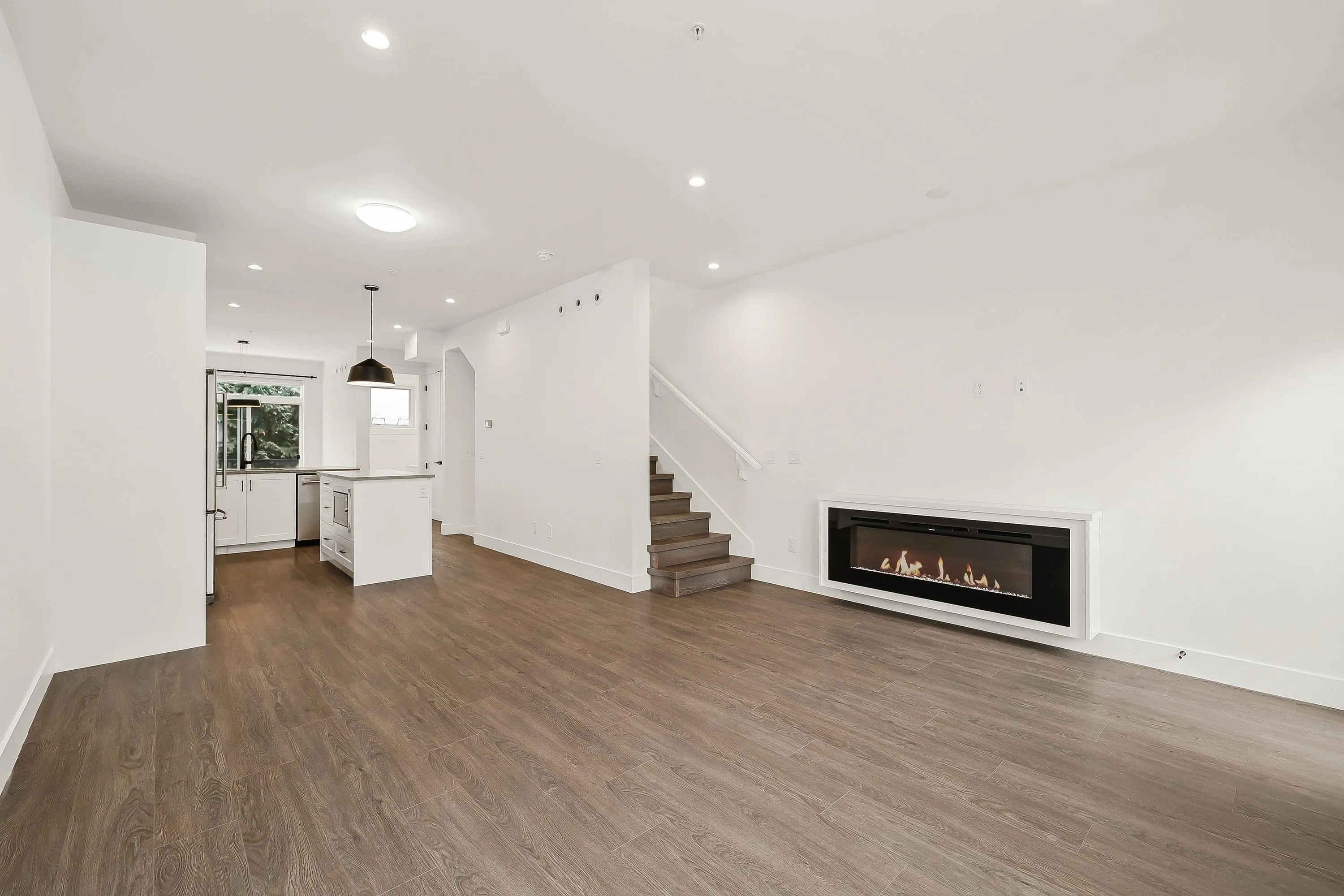 #17 22334 48 Avenue