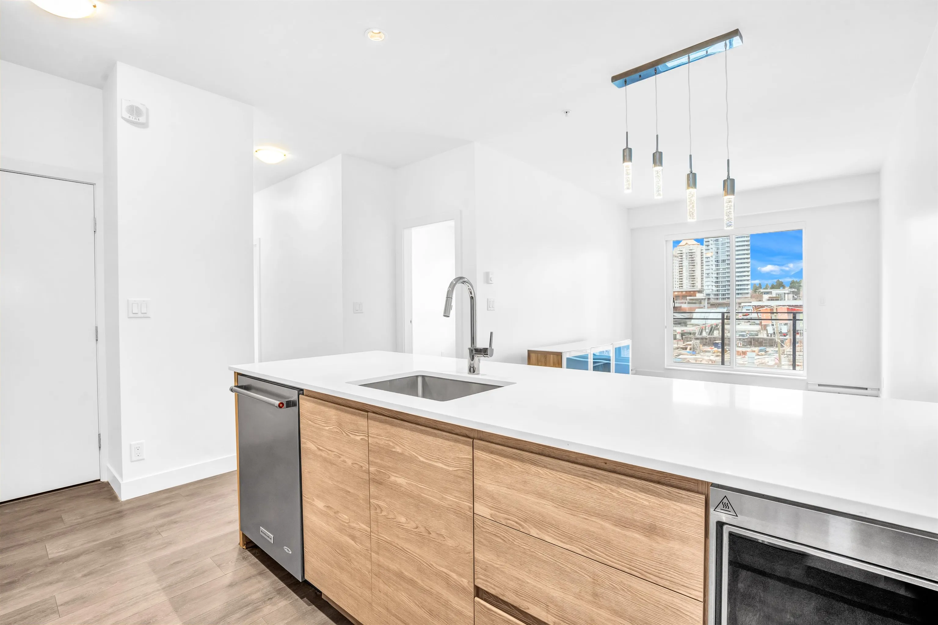 502 4468 Dawson Street