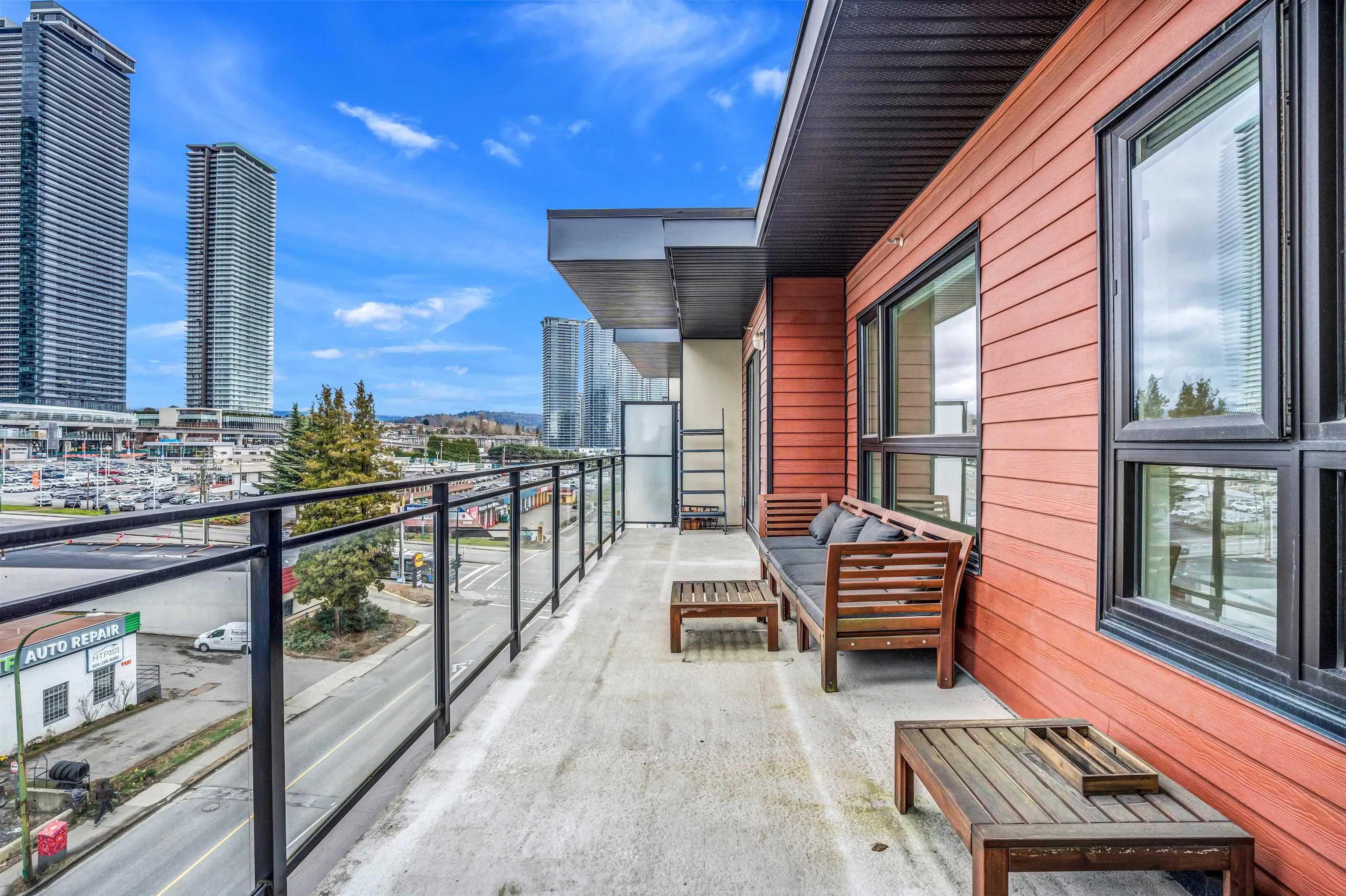 502 4468 Dawson Street