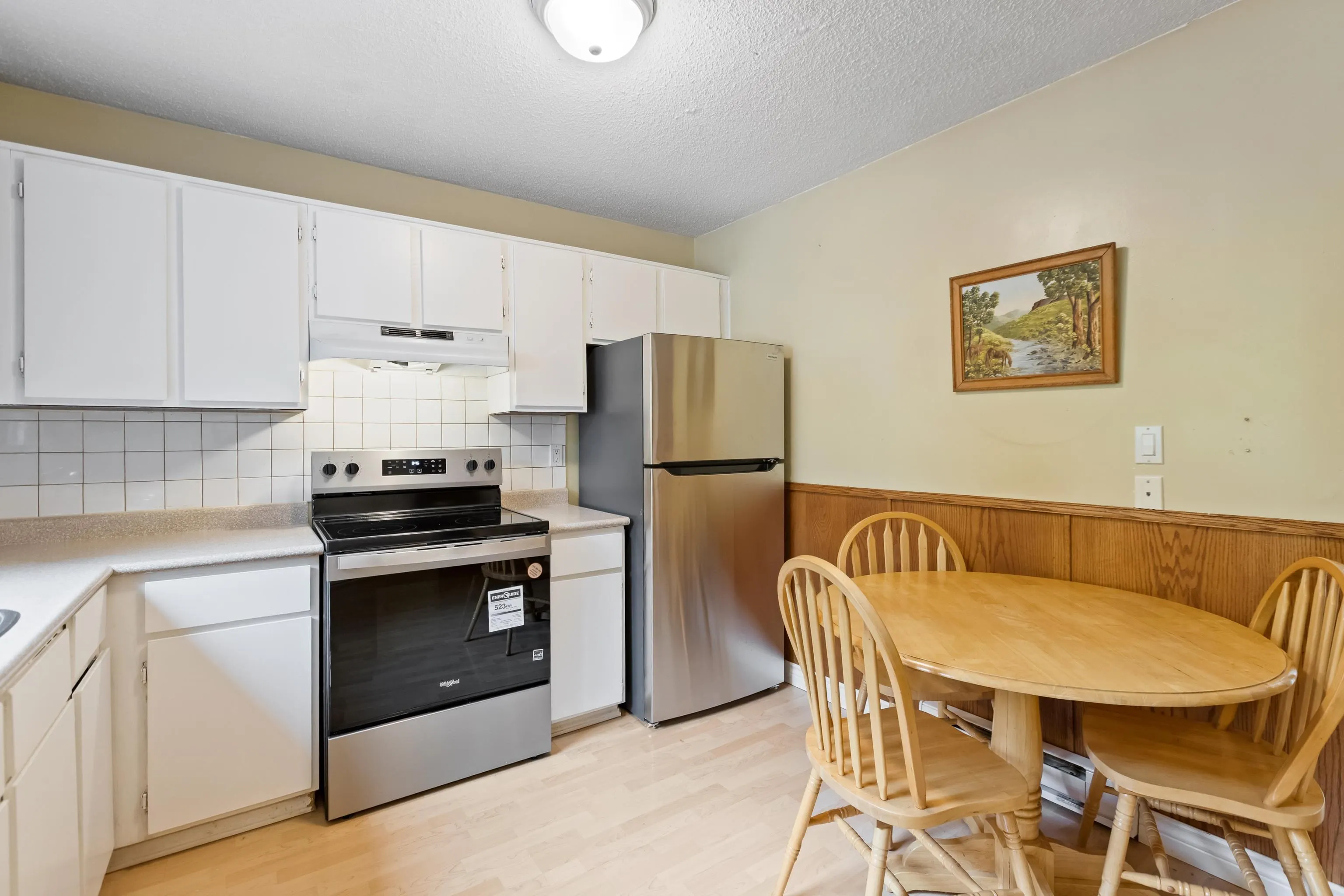 22 12122 Schmidt Crescent