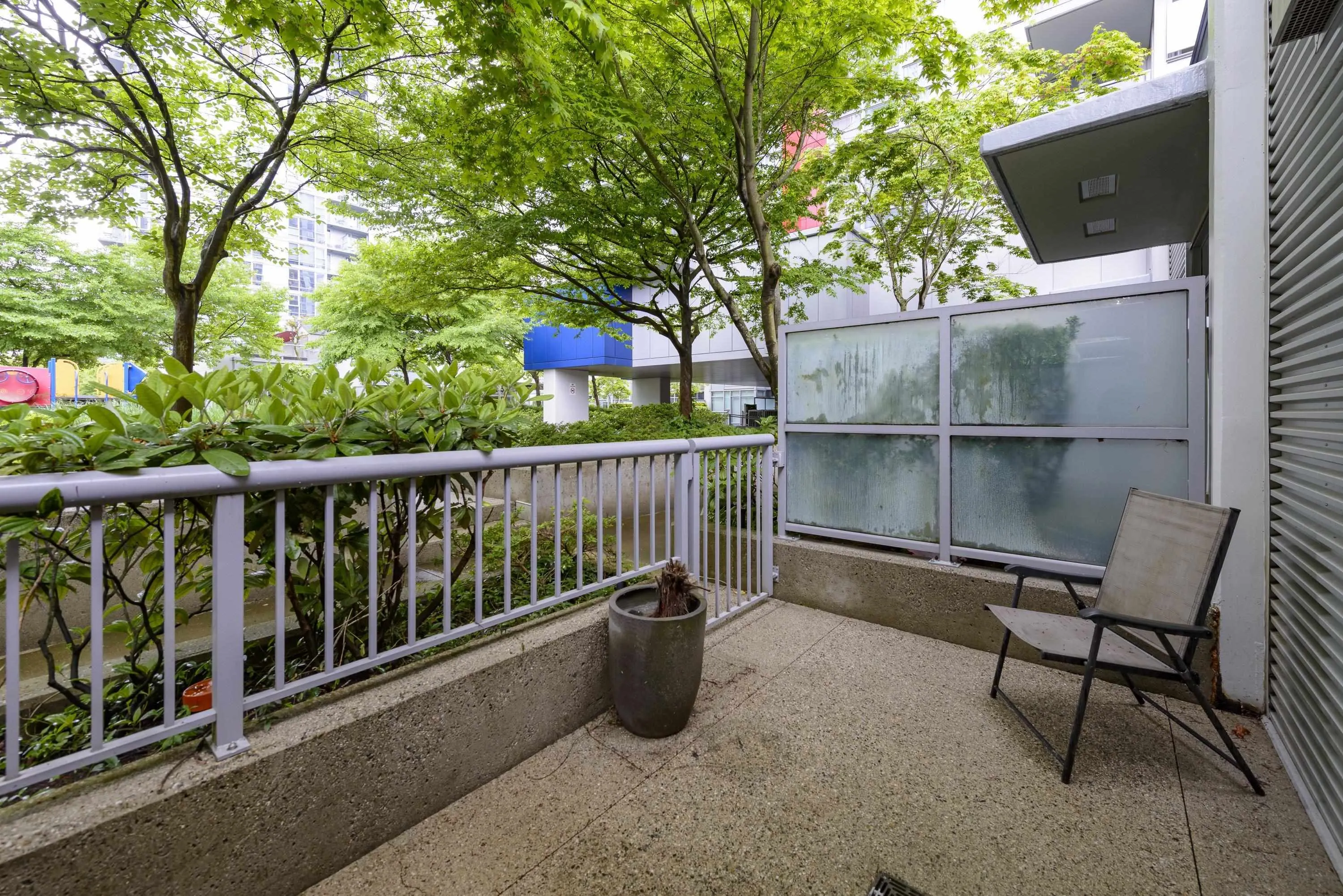 128 Dunsmuir Street