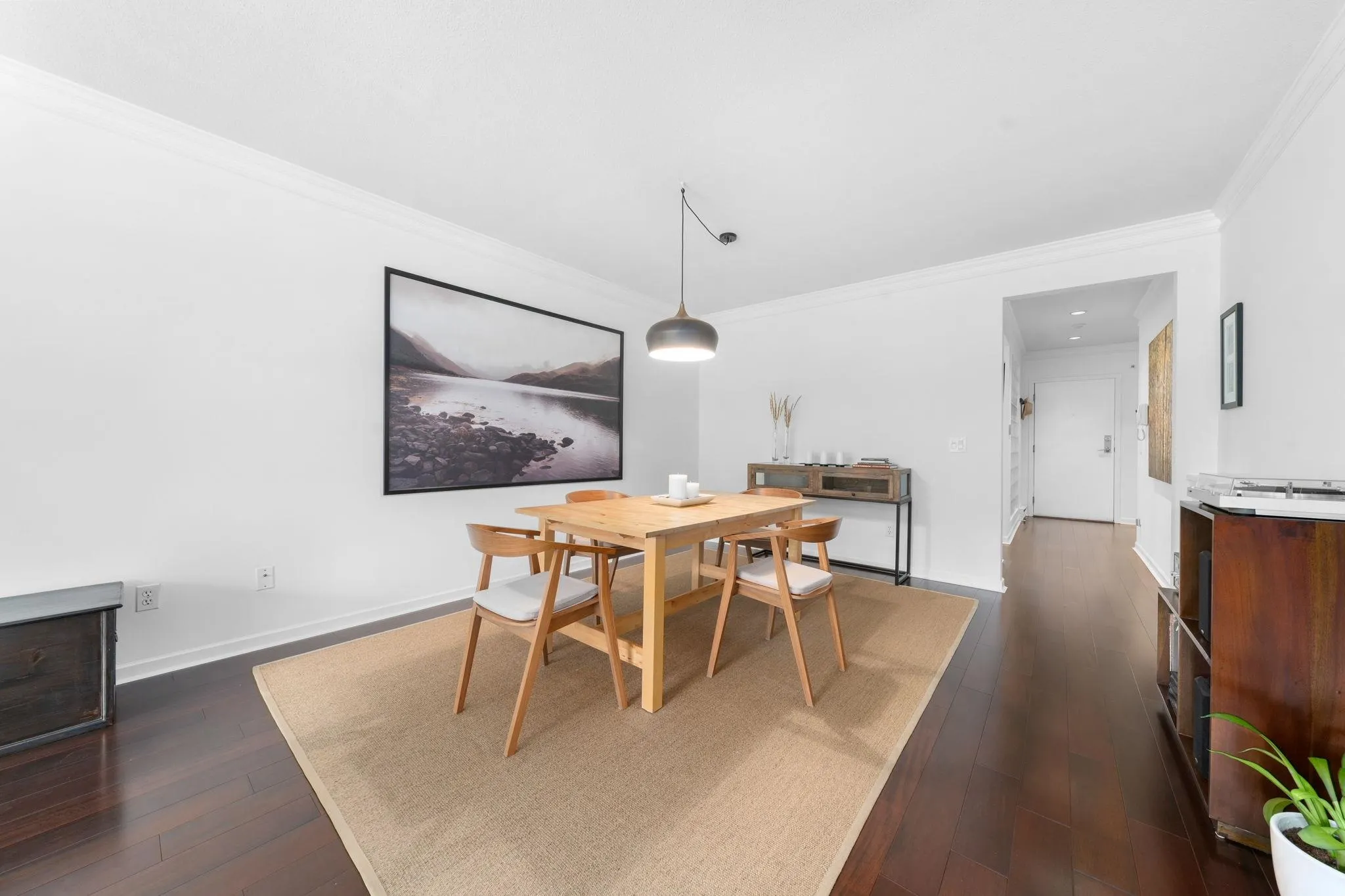 204 3151 Woodbine Drive