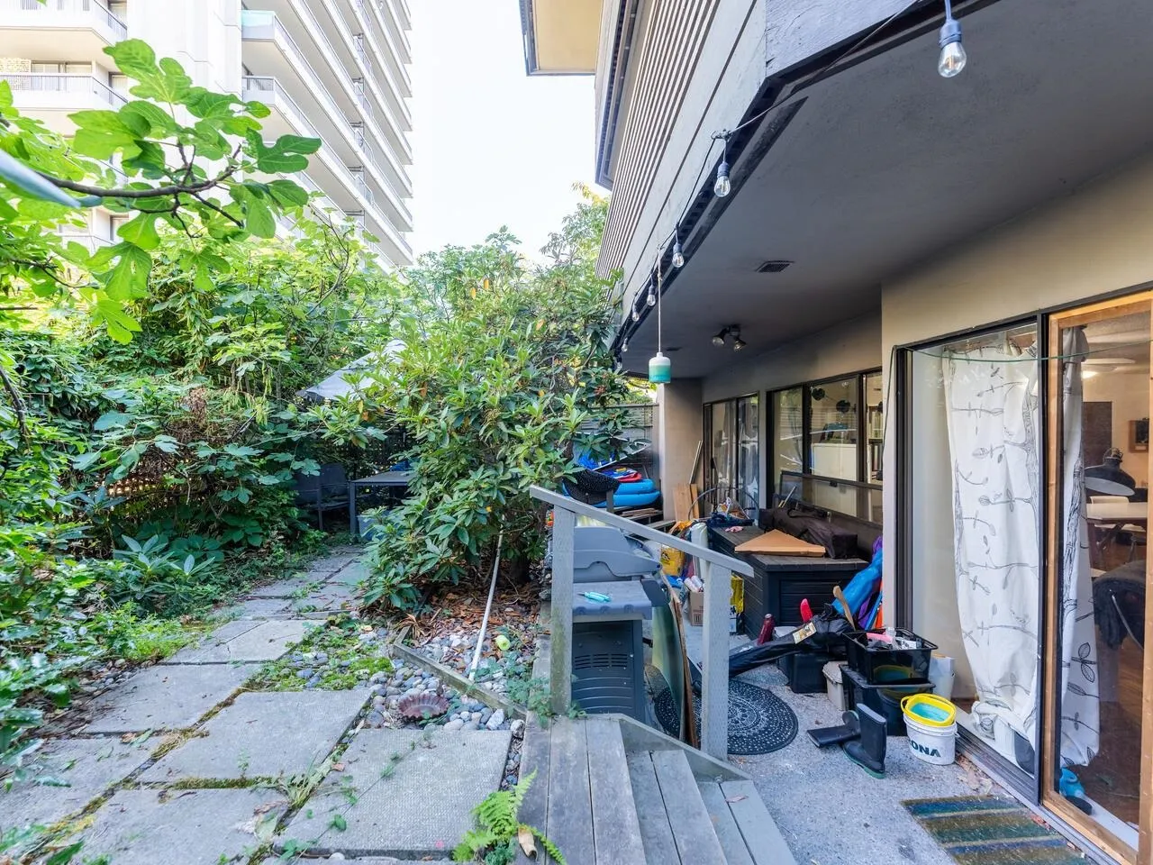 103 4941 Lougheed Highway