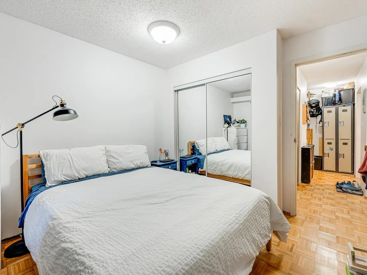 103 4941 Lougheed Highway