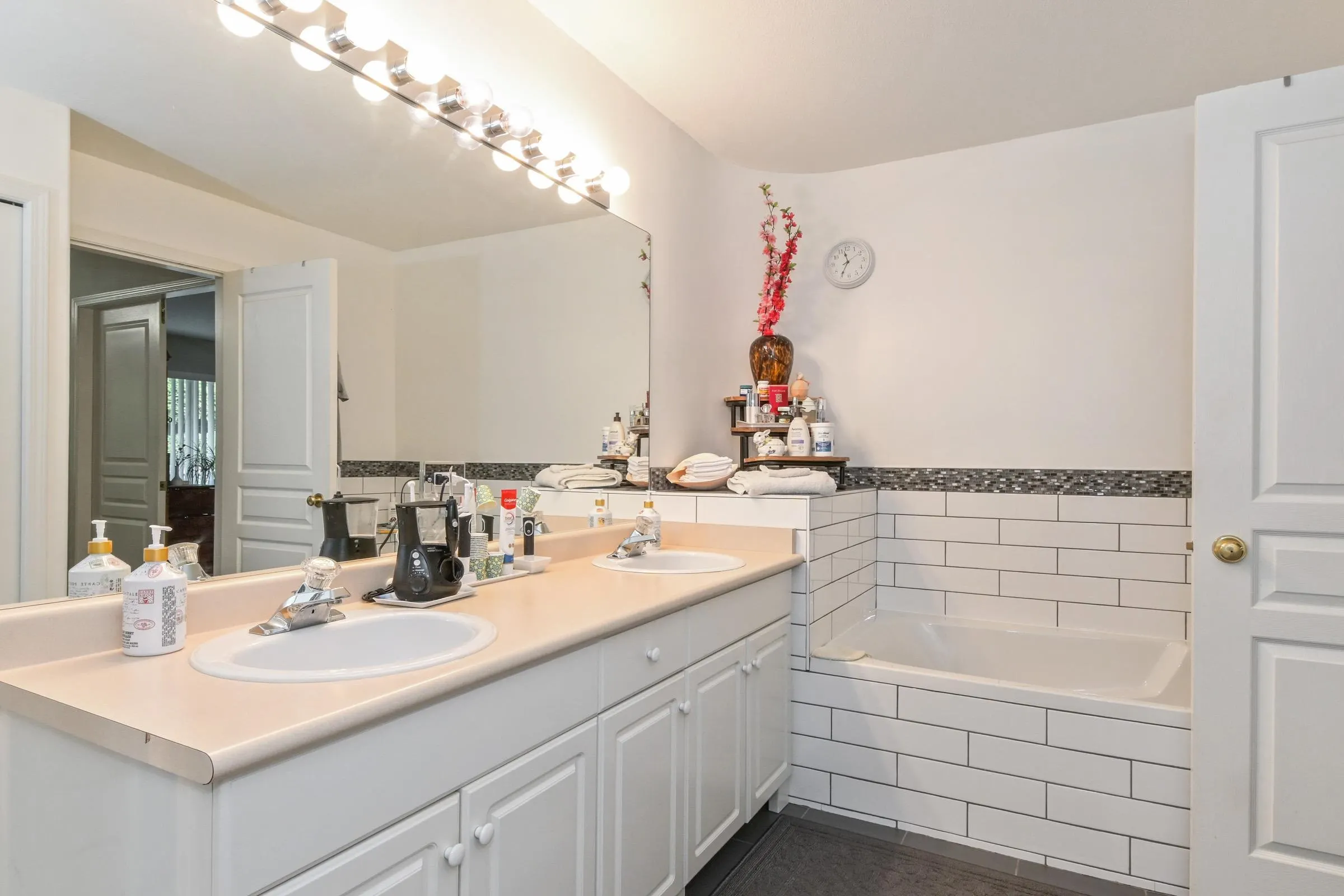117 31406 Upper Maclure Road