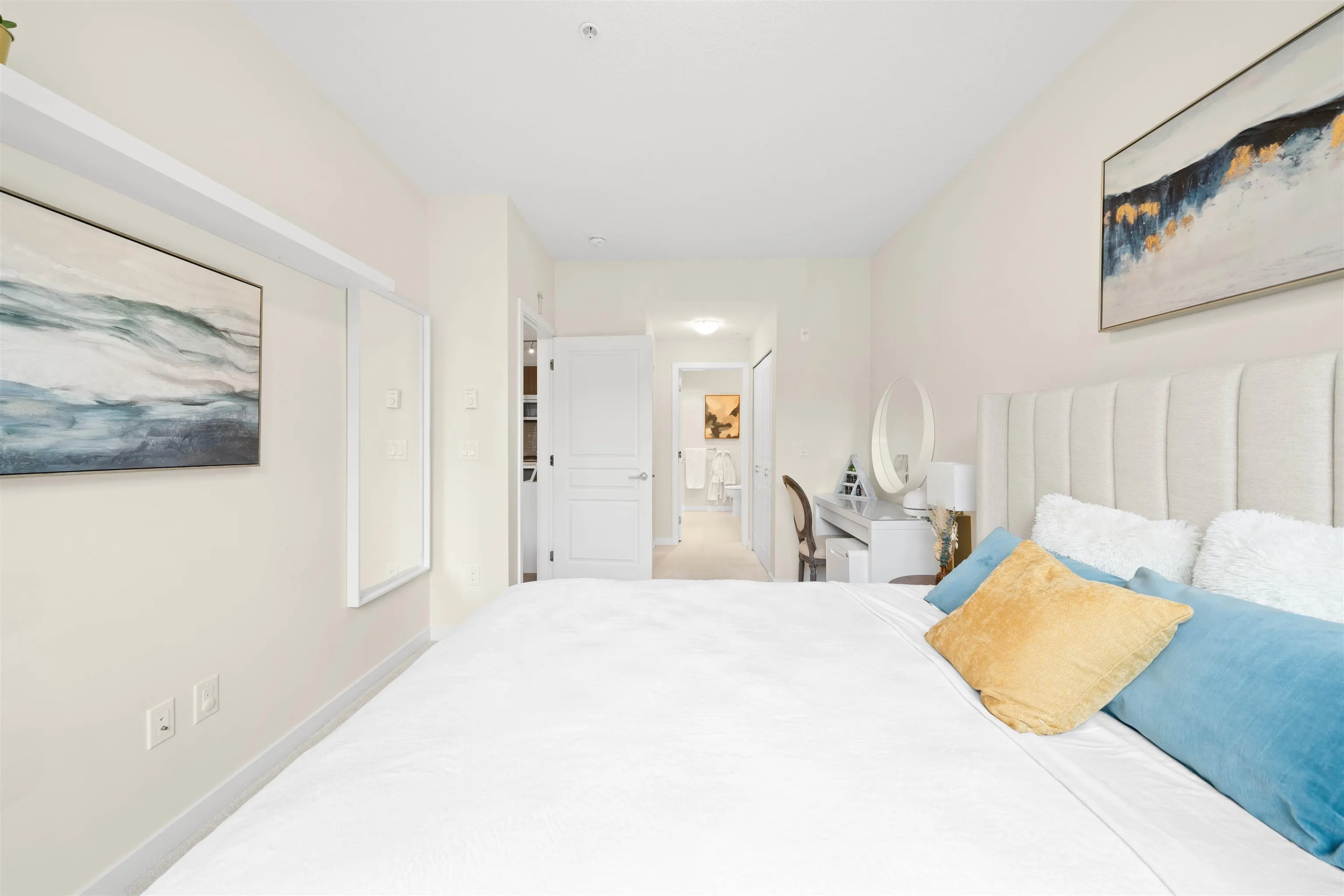 306 1152 Windsor Mews