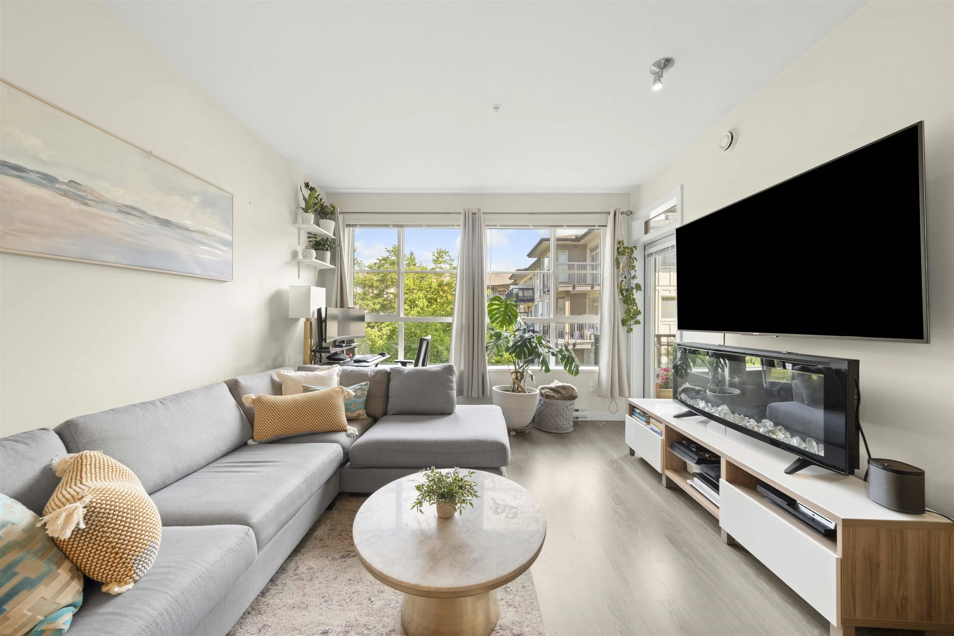 306 1152 Windsor Mews