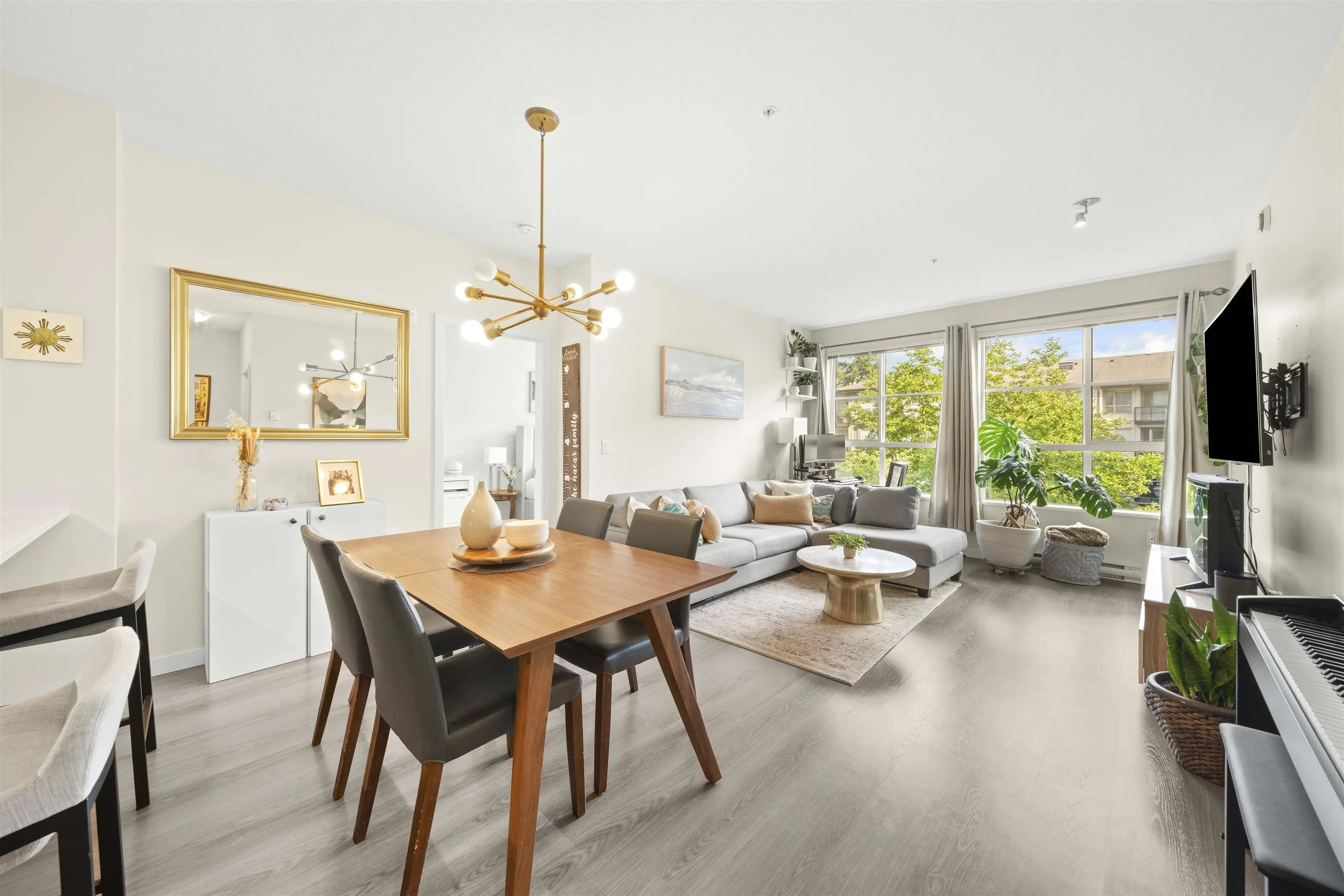 306 1152 Windsor Mews