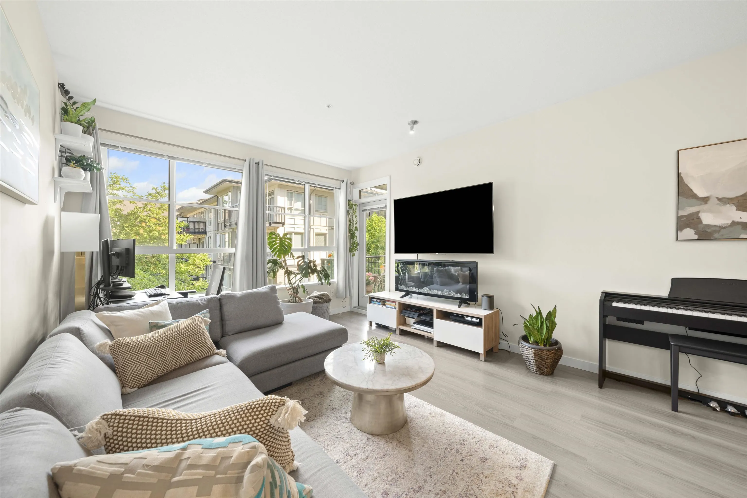 306 1152 Windsor Mews