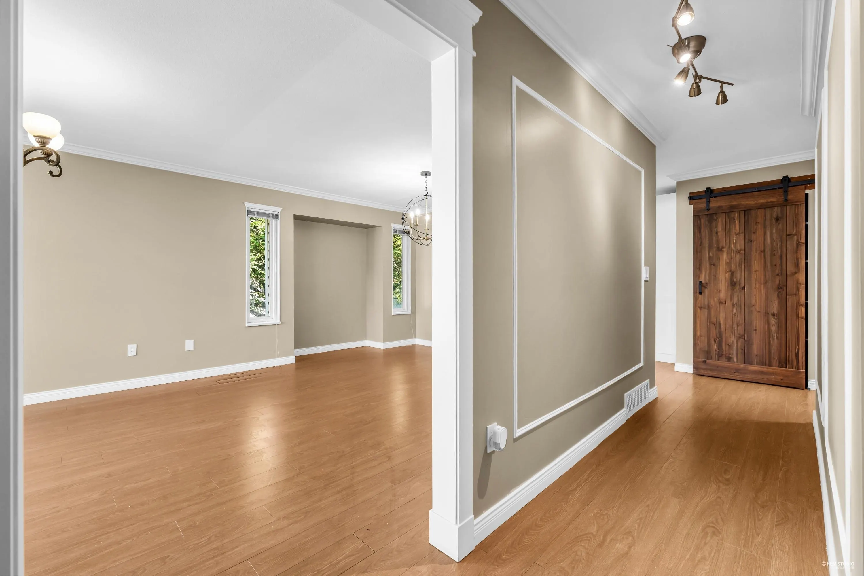 12150 Chestnut Crescent